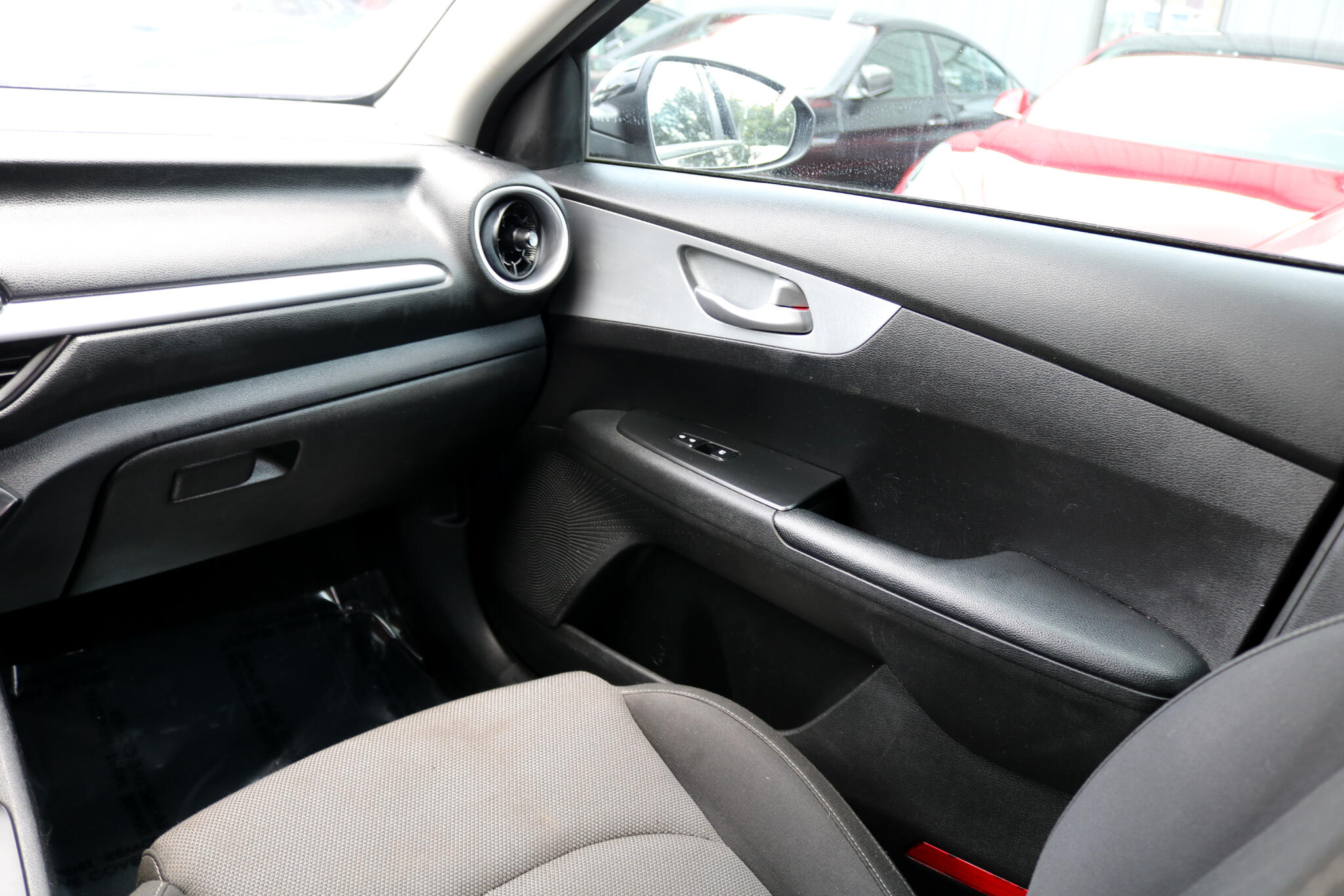 2023 Kia Forte LX photo 27
