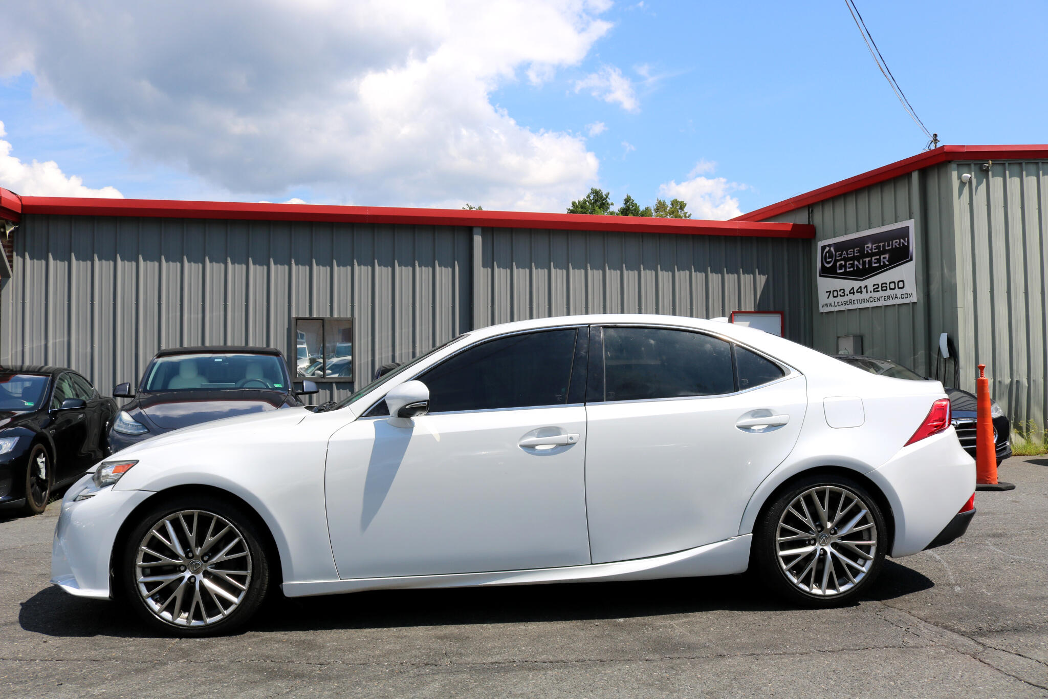 2016 Lexus IS 300 photo 4