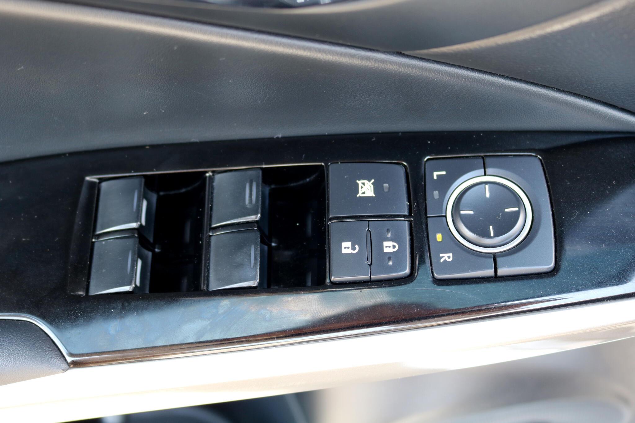 2016 Lexus IS 300 photo 14