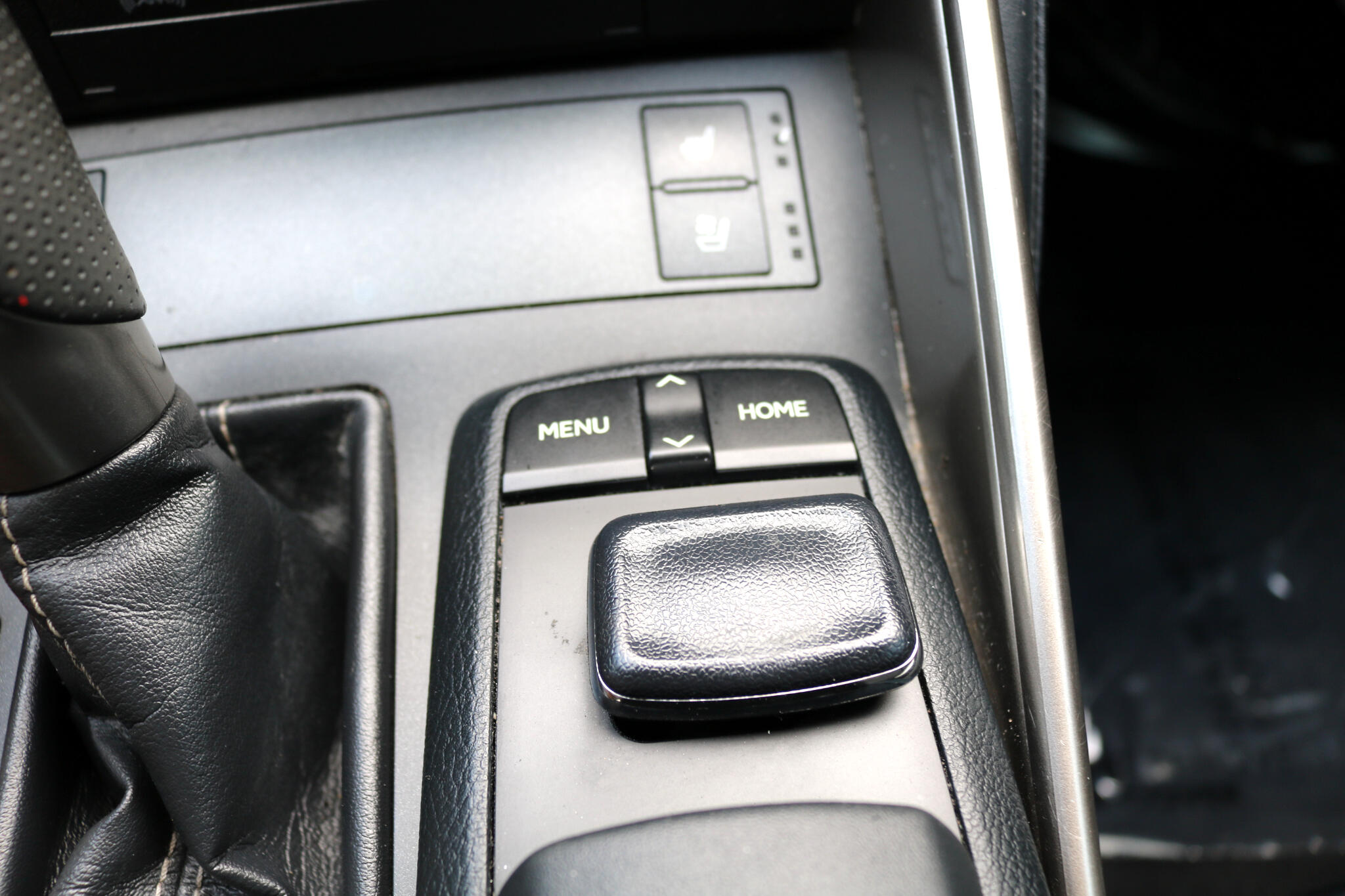 2016 Lexus IS 300 photo 27