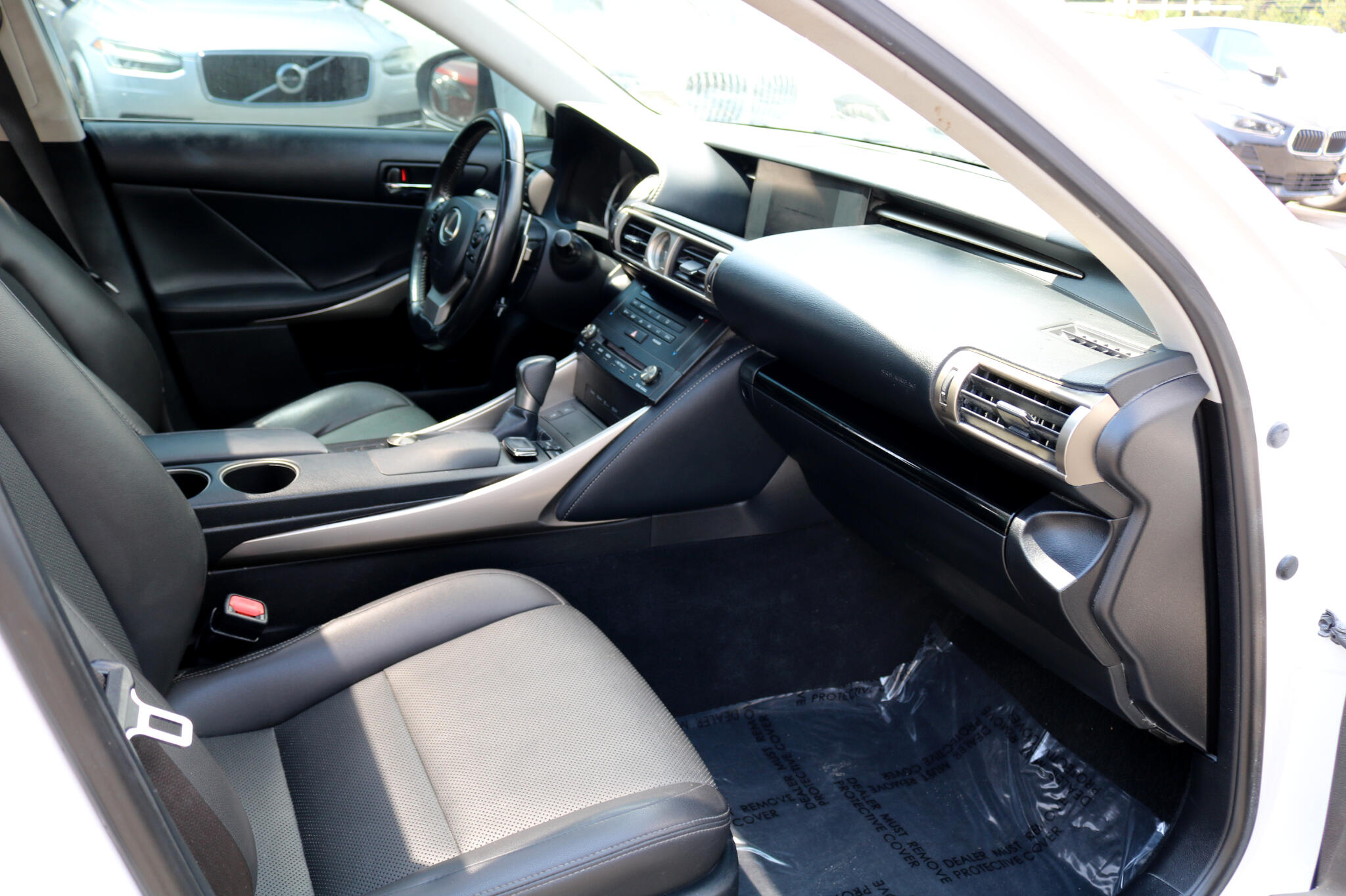 2016 Lexus IS 300 photo 44