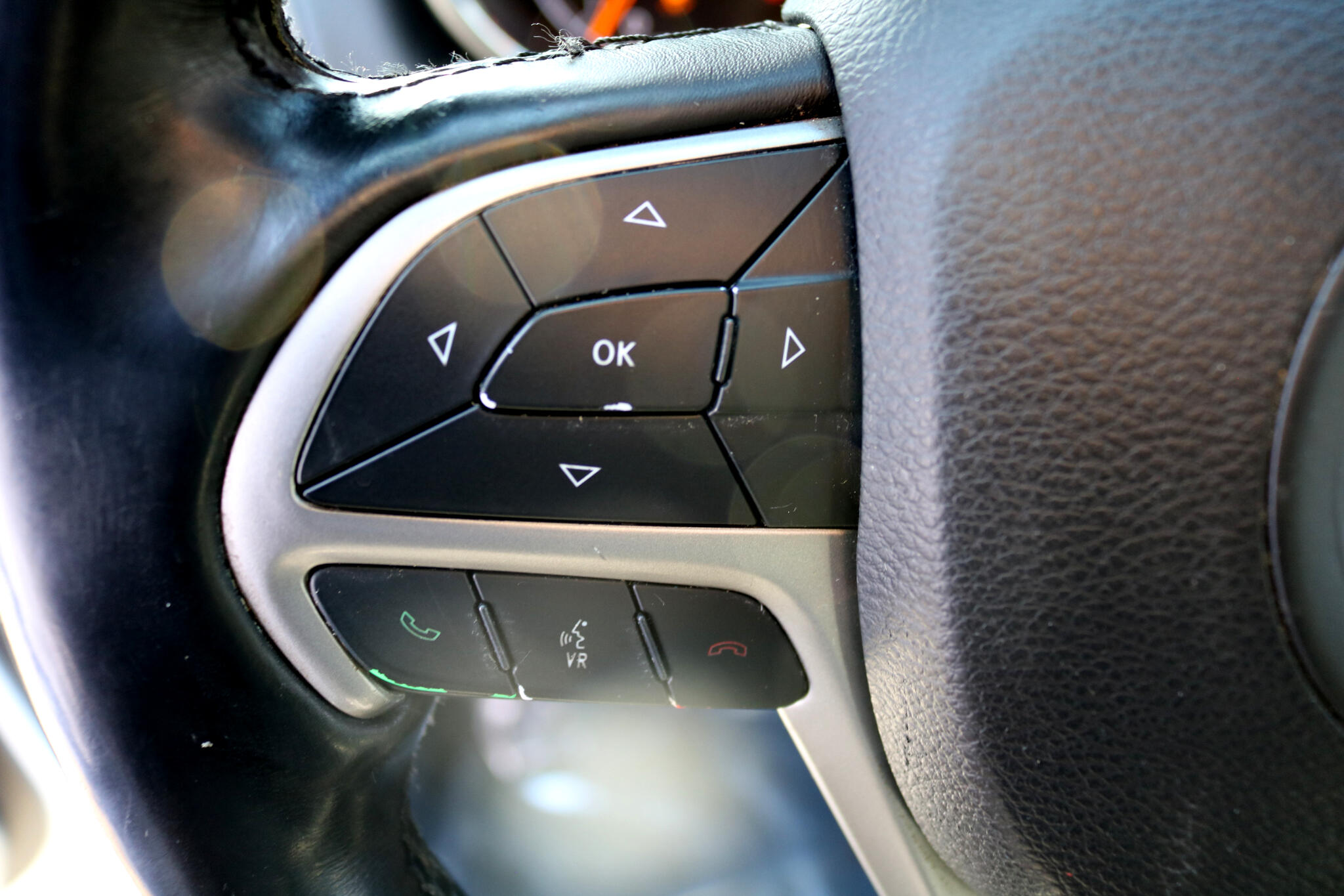 2019 Jeep Grand Cherokee Altitude photo 19
