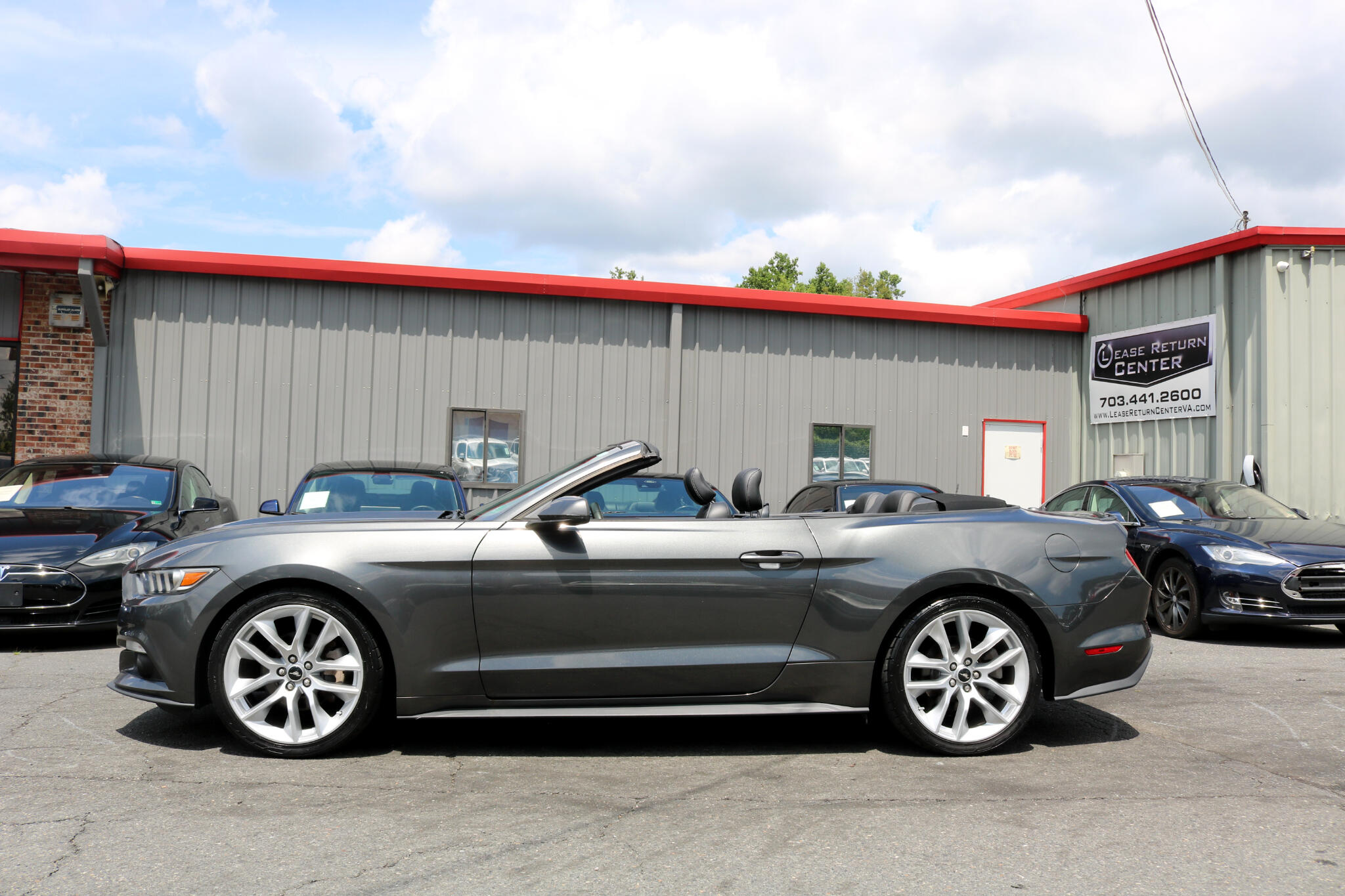 2017 Ford Mustang EcoBoost Premium Convertible photo 2