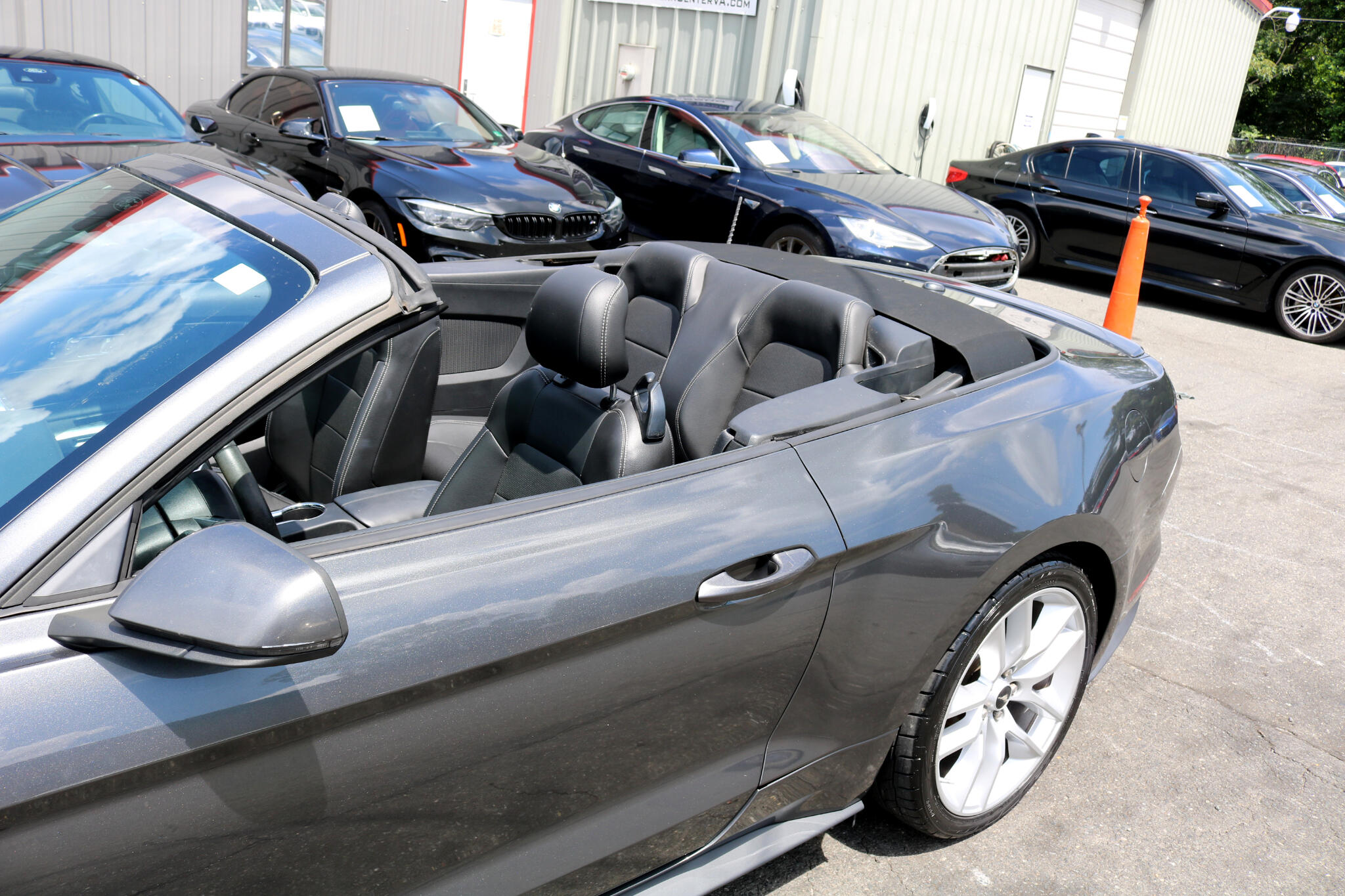 2017 Ford Mustang EcoBoost Premium Convertible photo 10