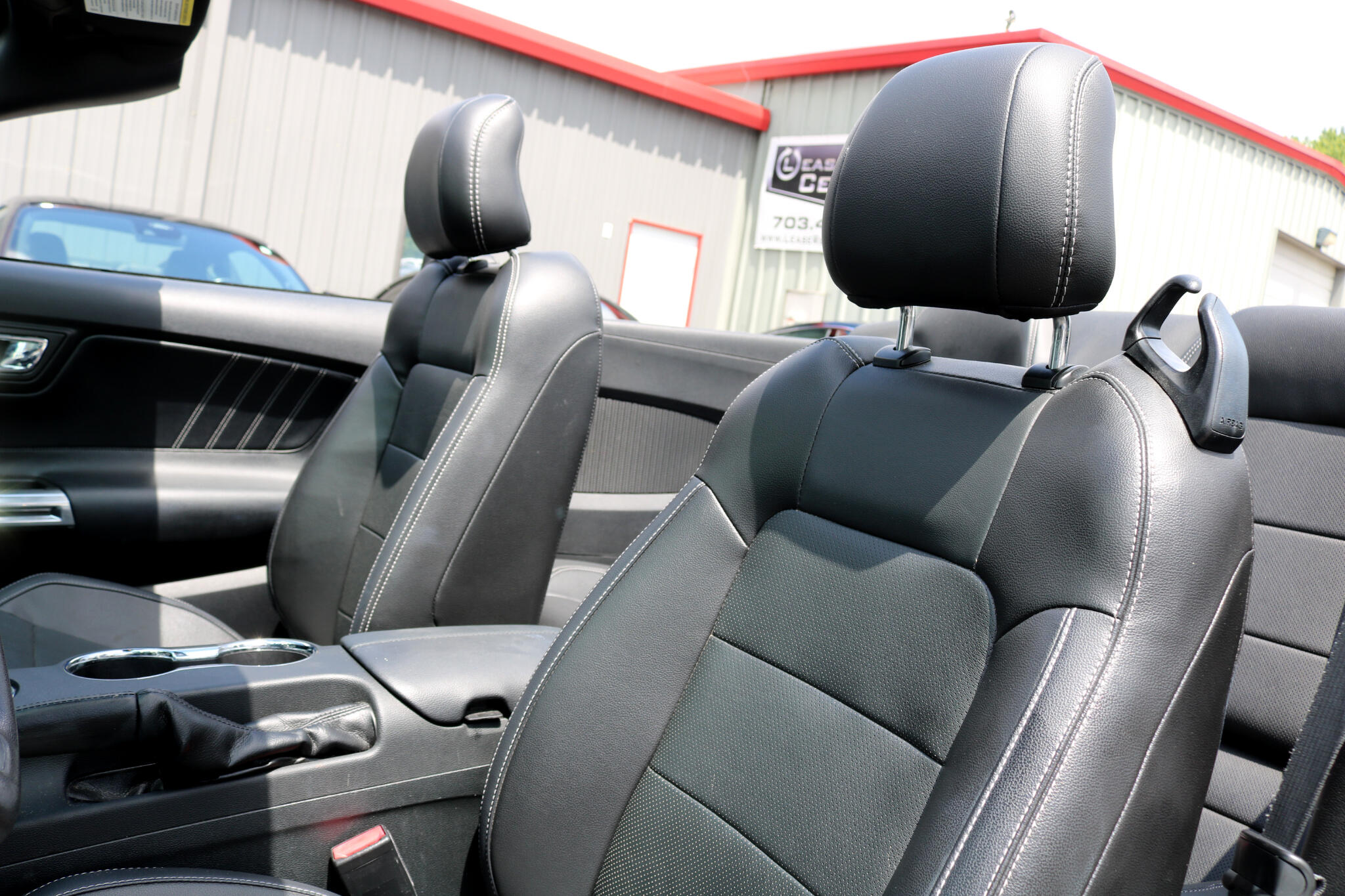 2017 Ford Mustang EcoBoost Premium Convertible photo 19