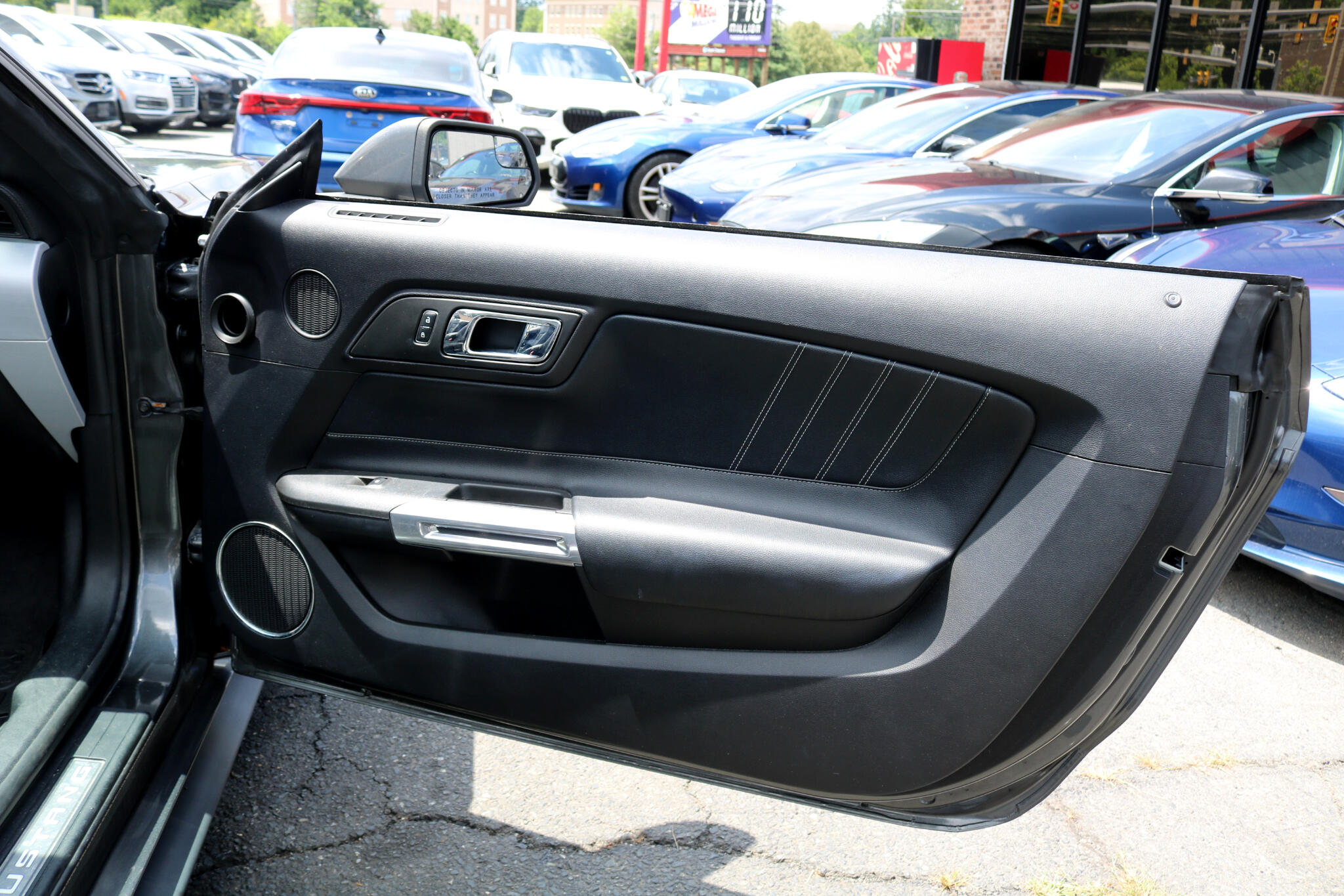 2017 Ford Mustang EcoBoost Premium Convertible photo 27