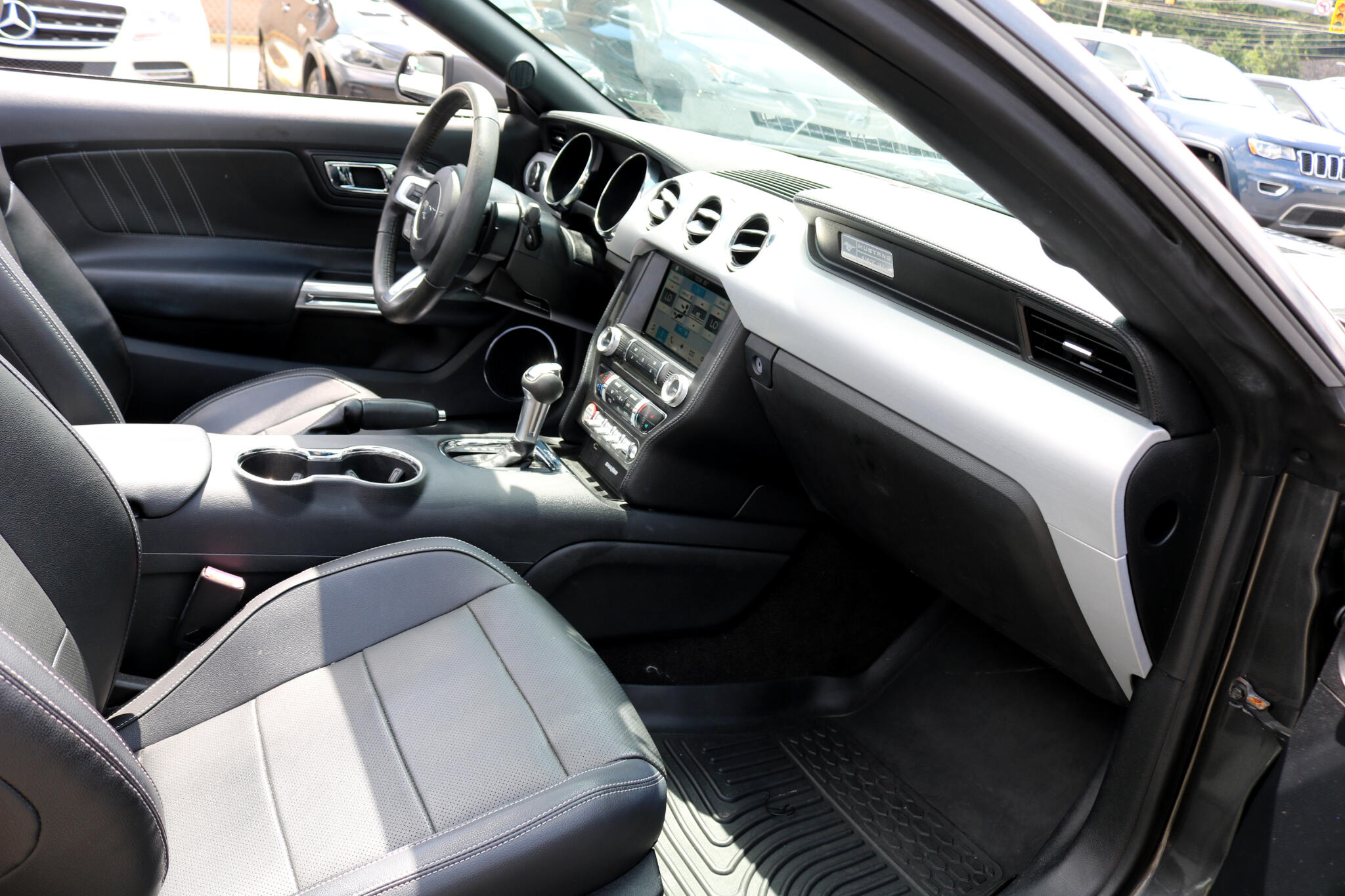 2017 Ford Mustang EcoBoost Premium Convertible photo 28