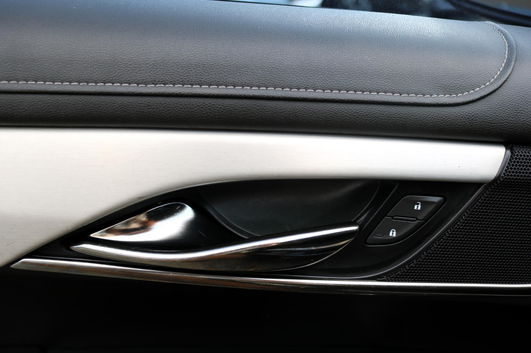 2018 Cadillac ATS Luxury photo 14