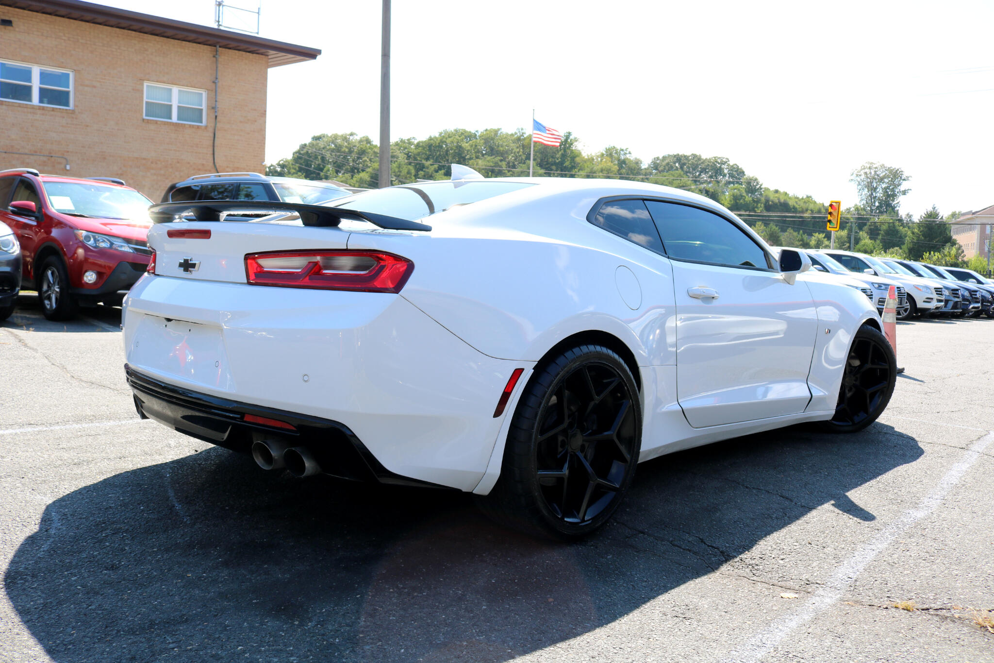 2017 Chevrolet Camaro 2SS photo 2