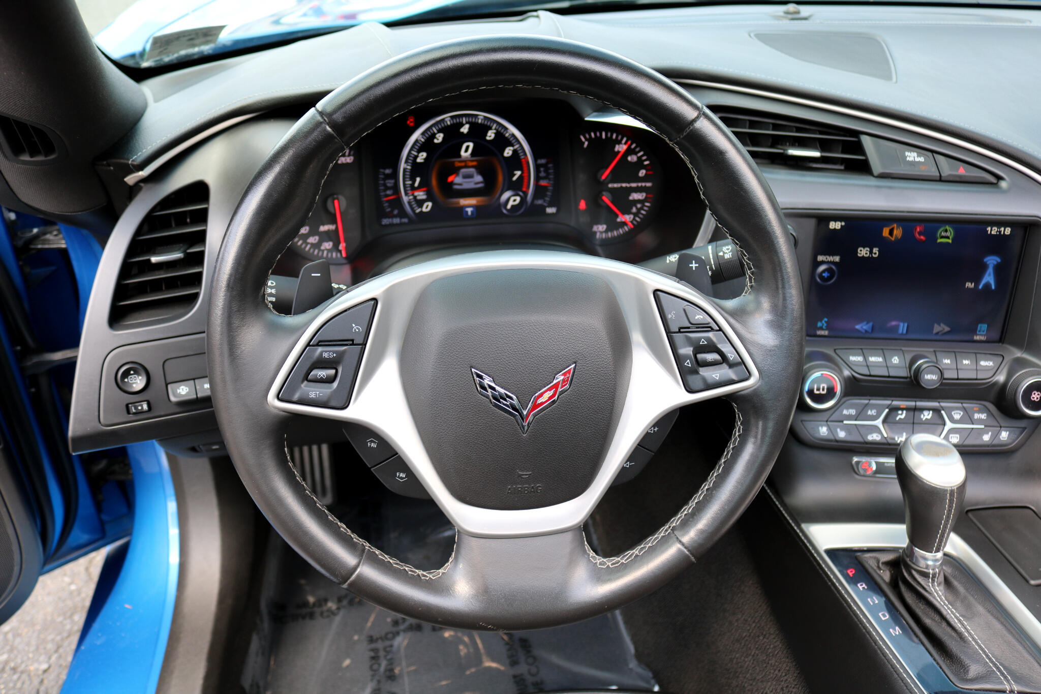 2014 Chevrolet Corvette Stingray 2LT photo 22
