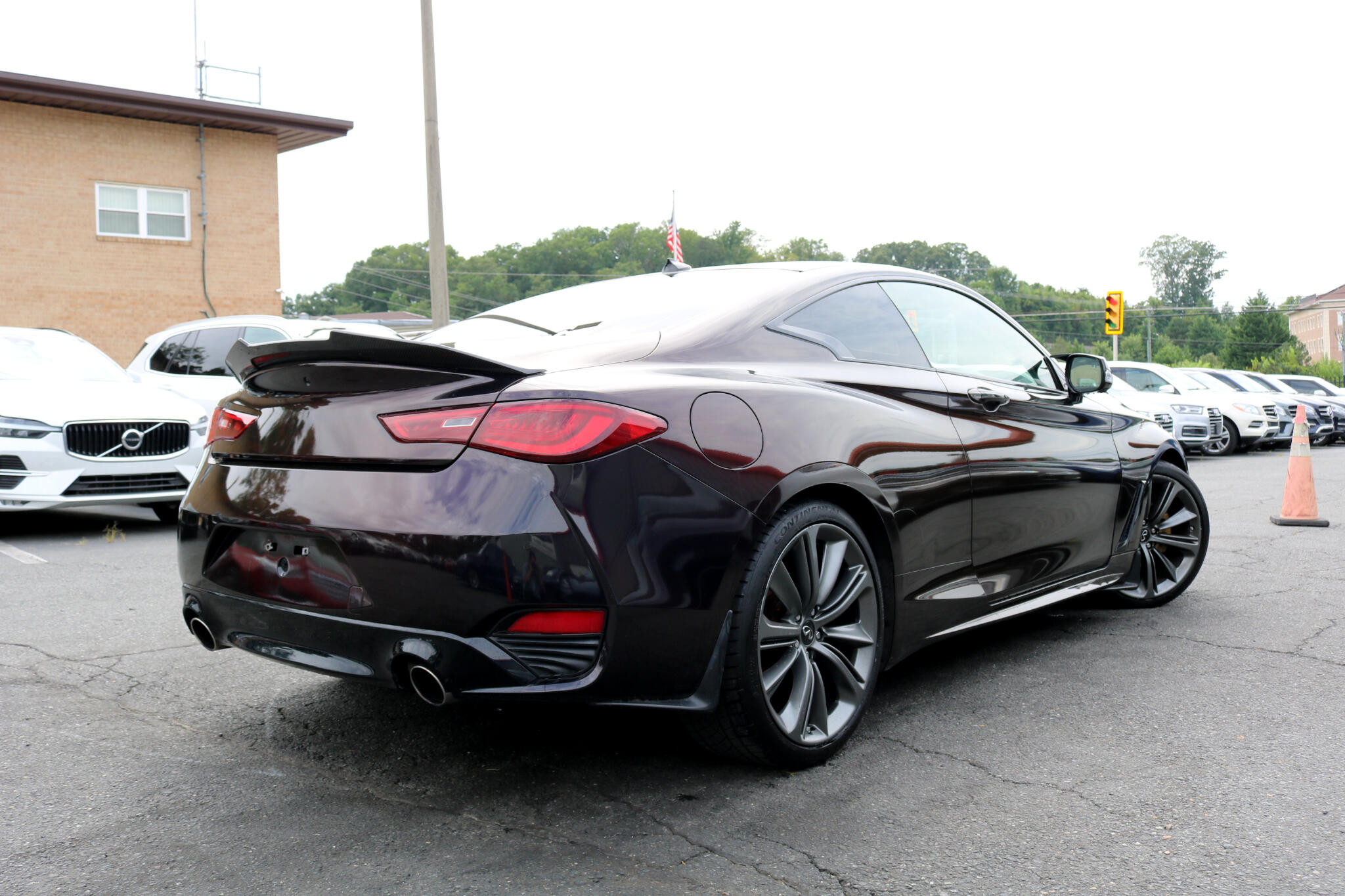2017 Infiniti Q60 3.0t Premium photo 2