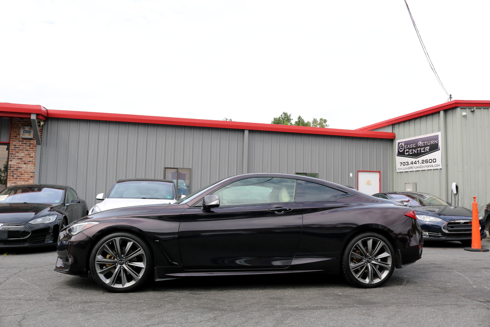 2017 Infiniti Q60 3.0t Premium photo 4