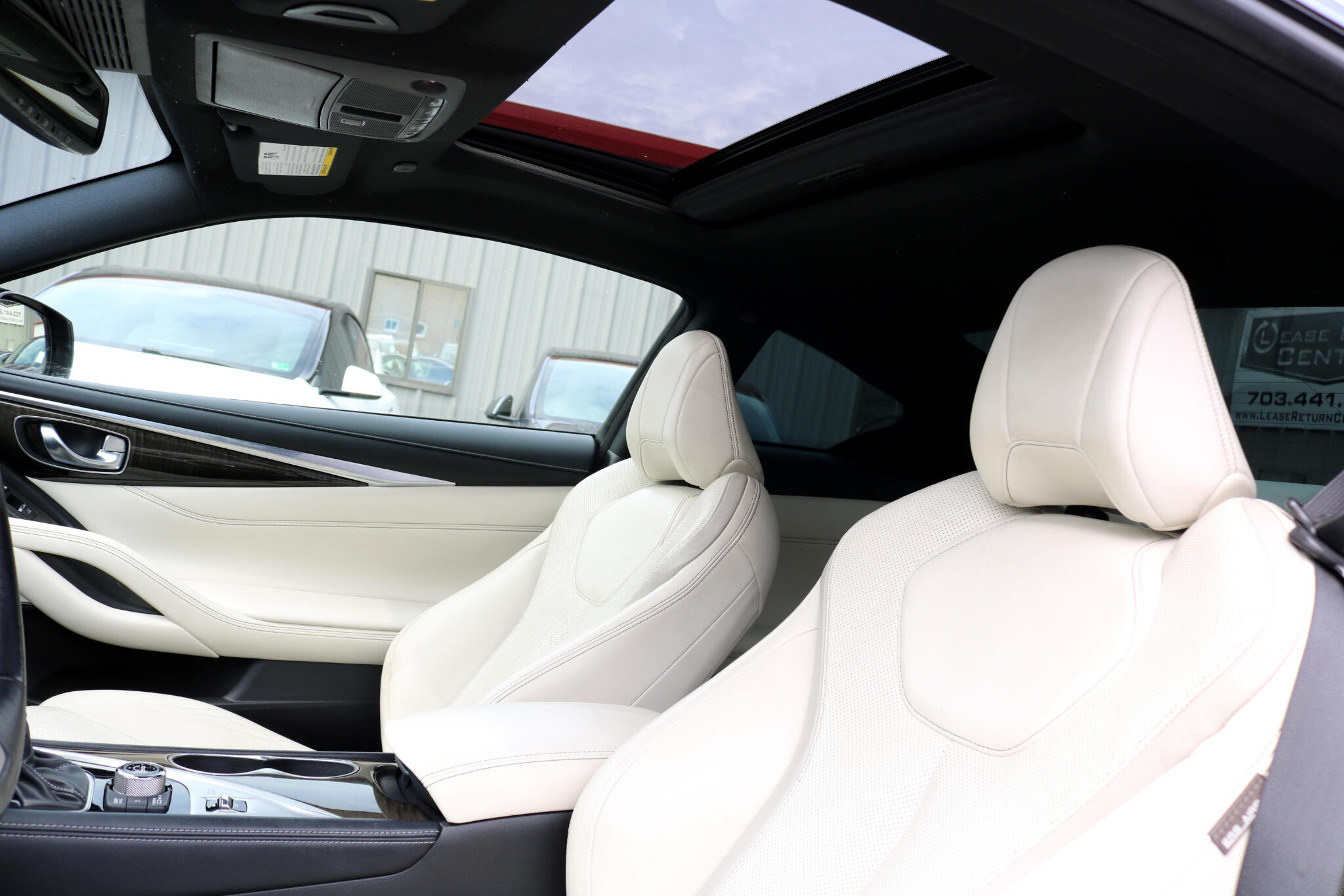 2017 Infiniti Q60 3.0t Premium photo 18