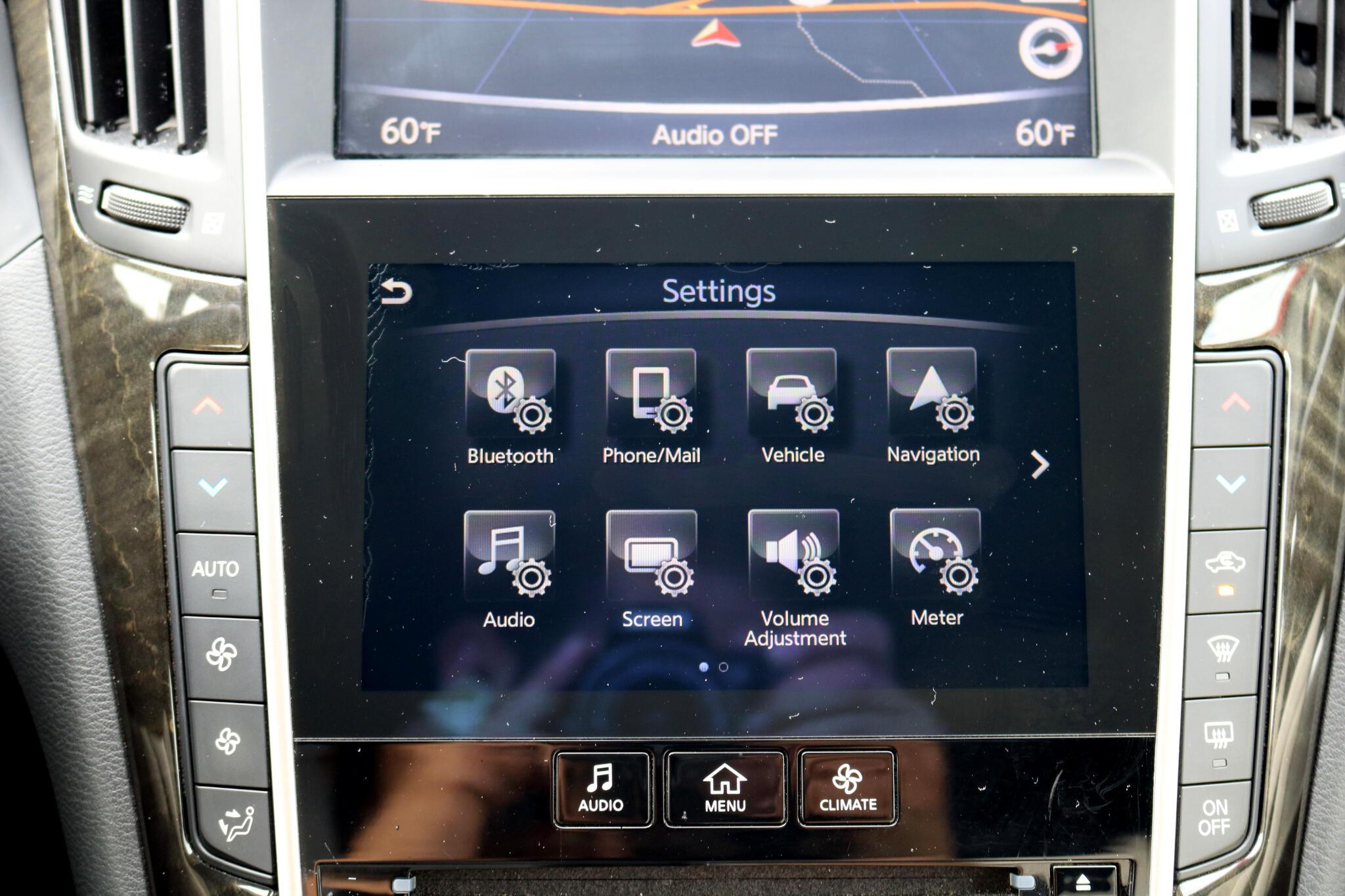 2017 Infiniti Q60 3.0t Premium photo 24