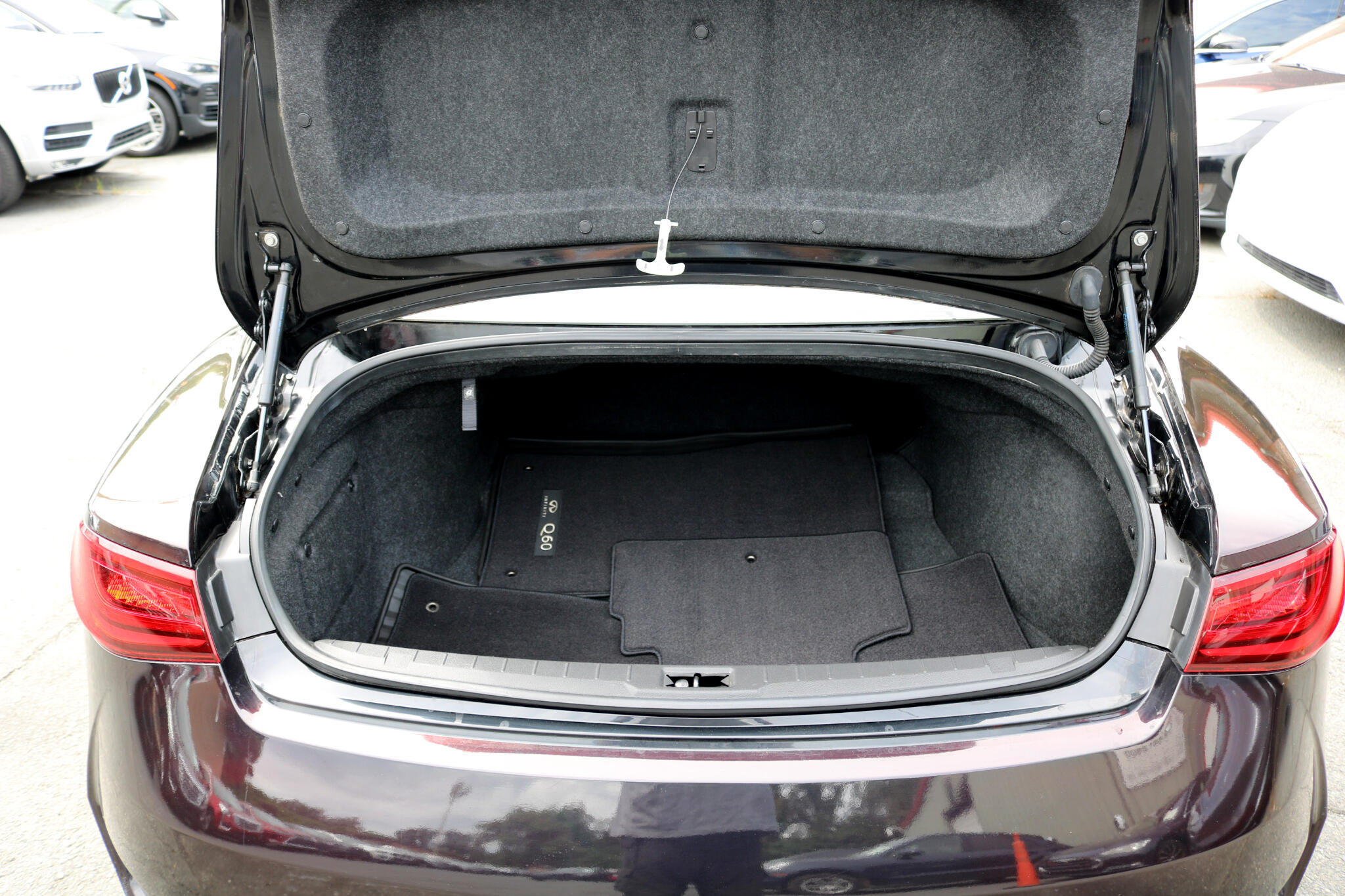 2017 Infiniti Q60 3.0t Premium photo 33