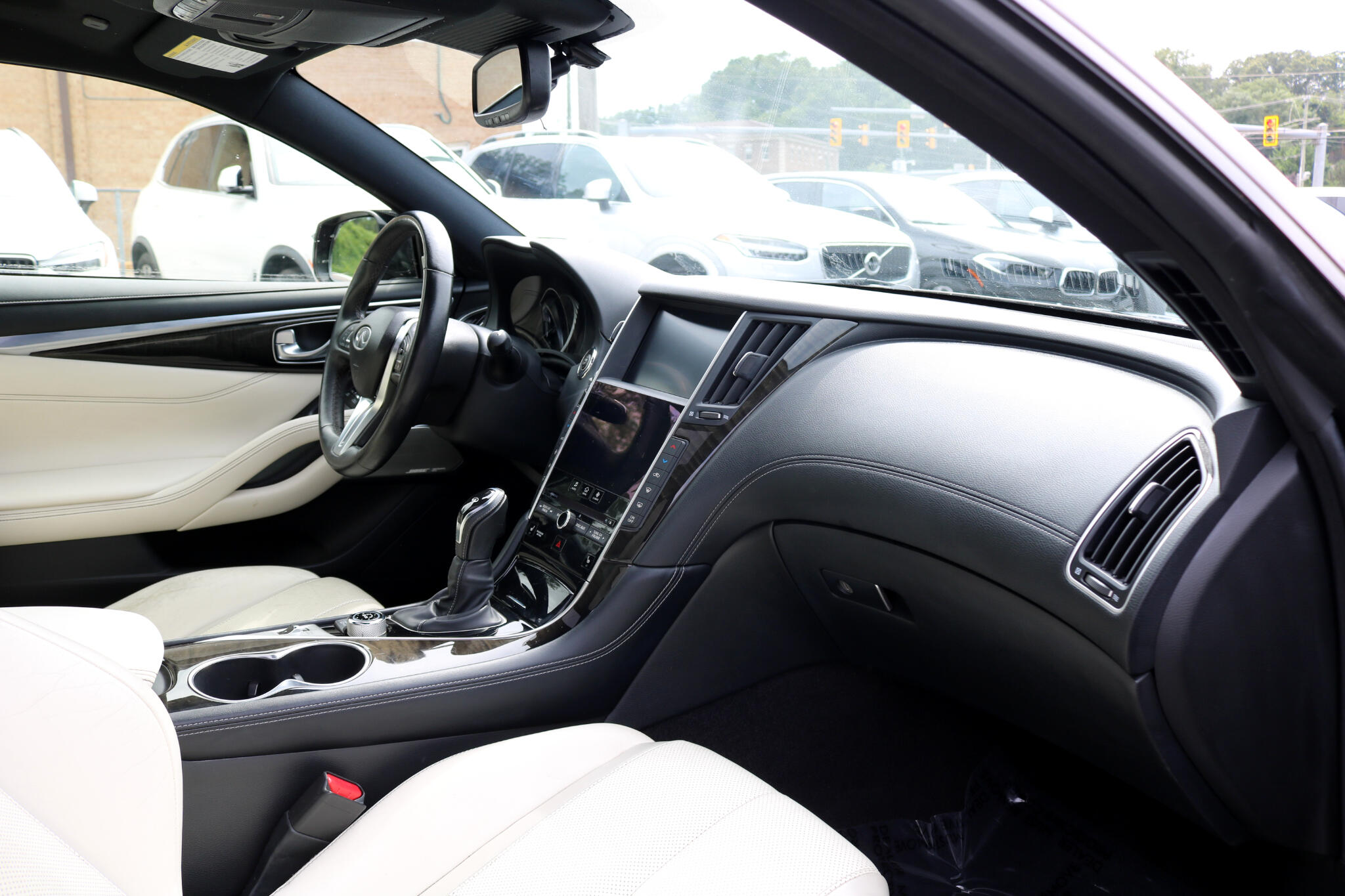 2017 Infiniti Q60 3.0t Premium photo 40