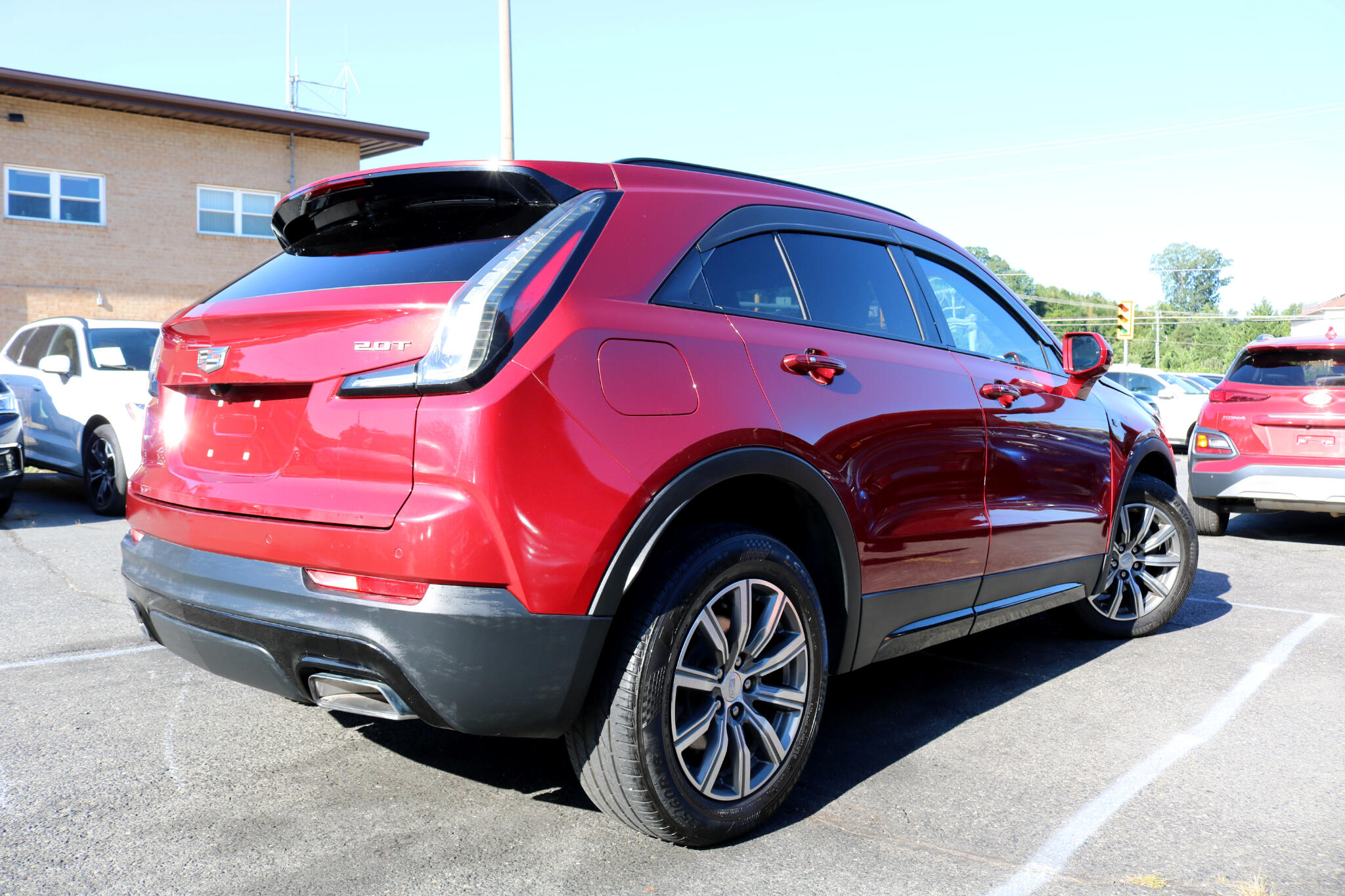 2019 Cadillac XT4 Sport photo 2
