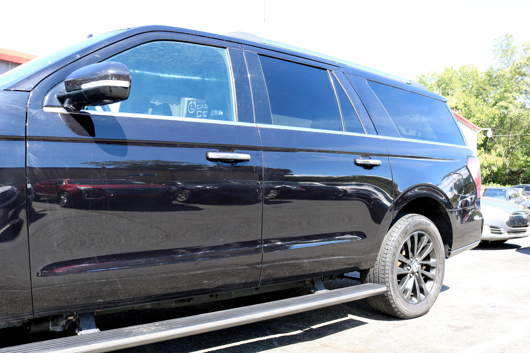 2021 Ford Expedition MAX Limited photo 5