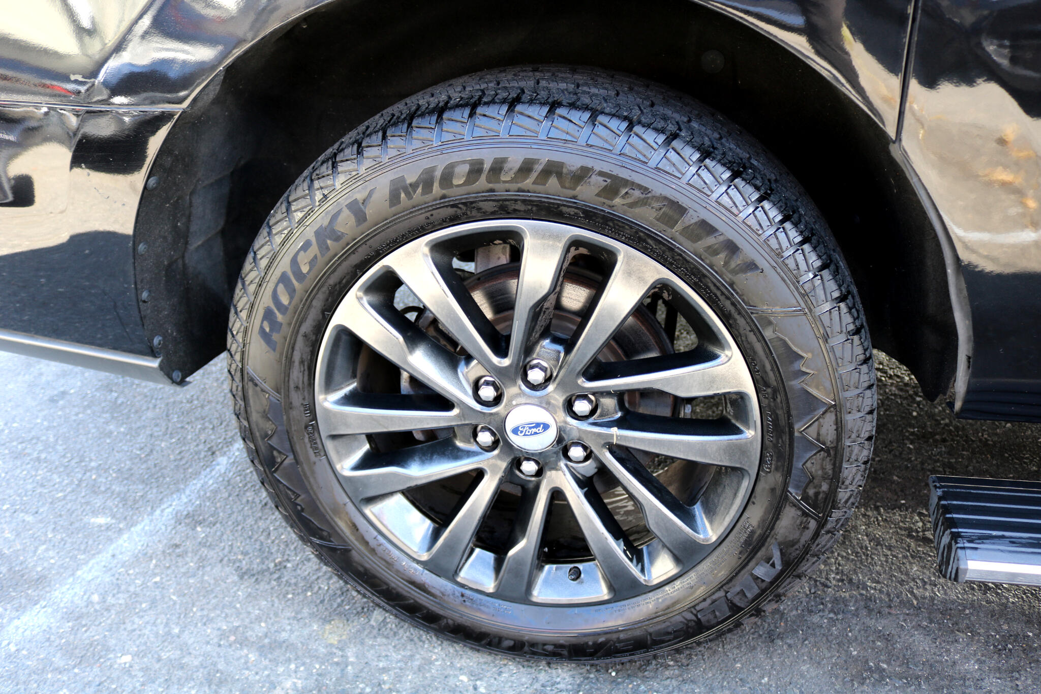 2021 Ford Expedition MAX Limited photo 9
