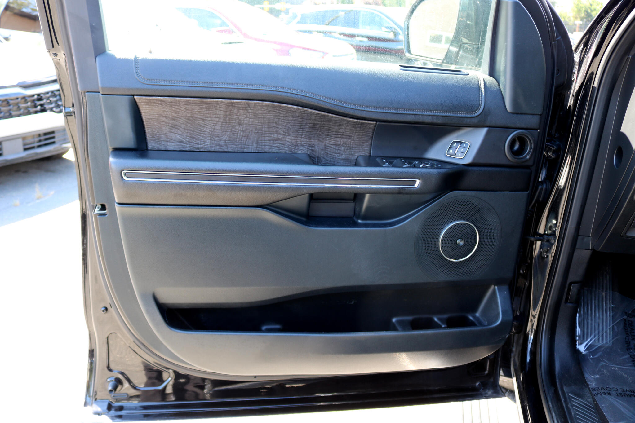 2021 Ford Expedition MAX Limited photo 11