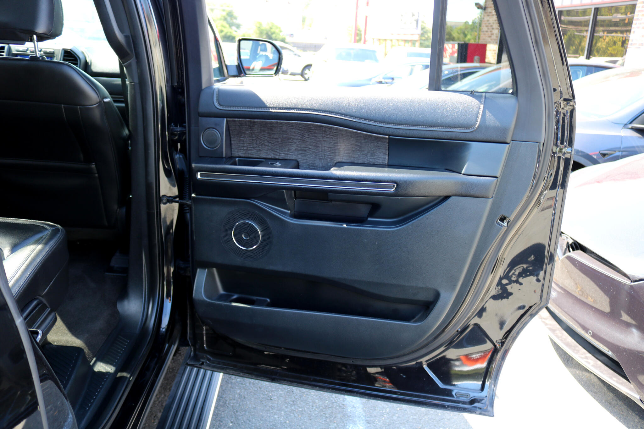2021 Ford Expedition MAX Limited photo 44