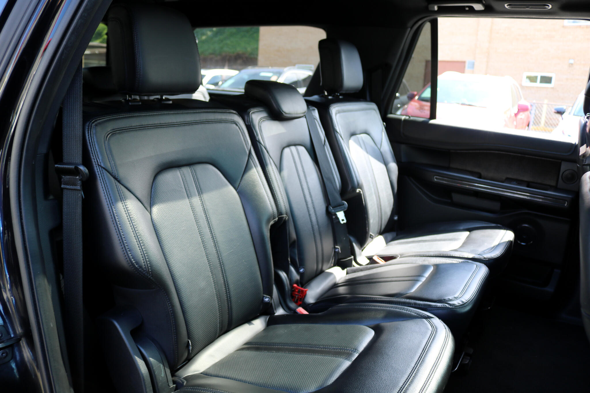 2021 Ford Expedition MAX Limited photo 46