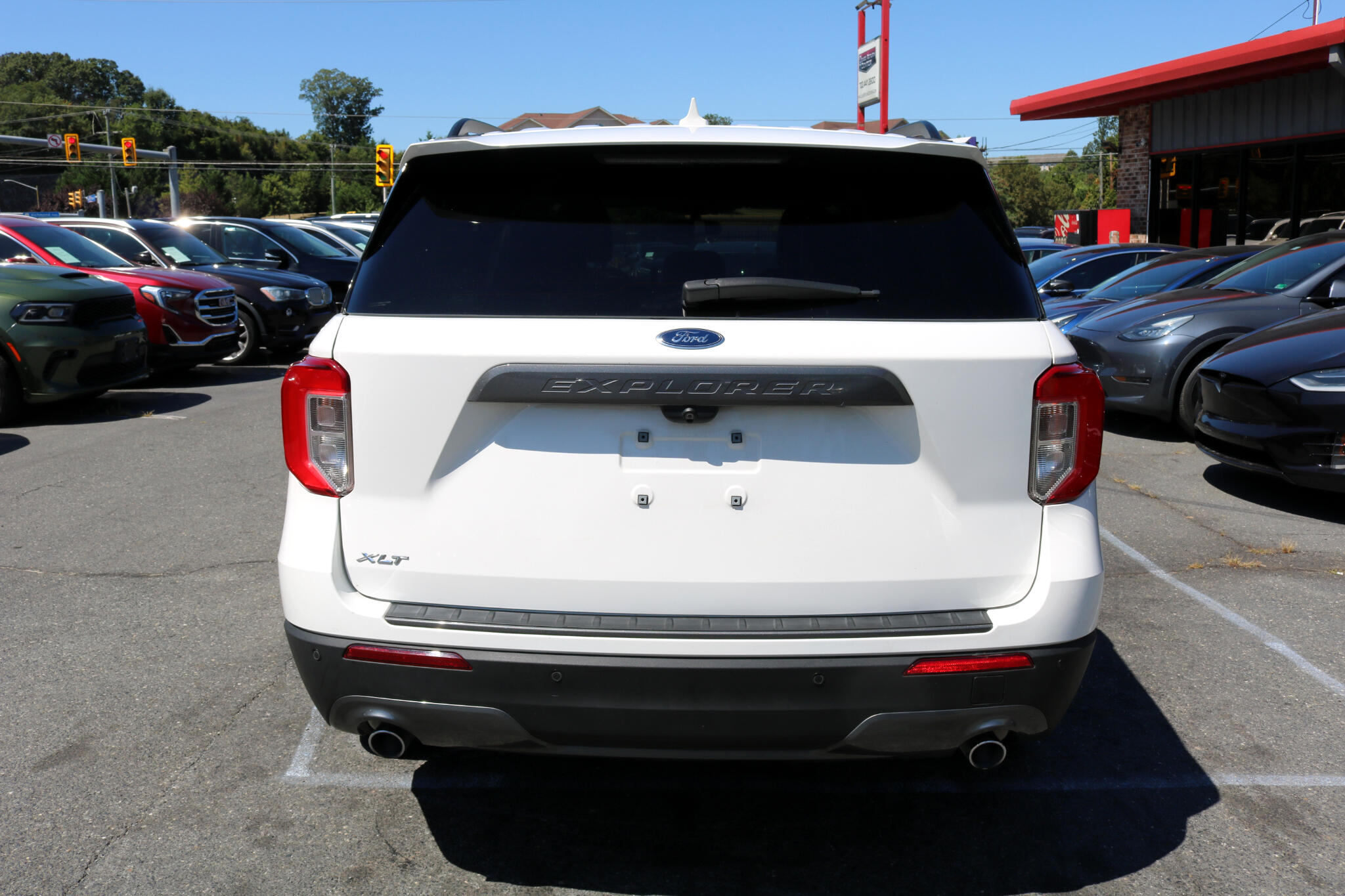 2022 Ford Explorer XLT photo 2