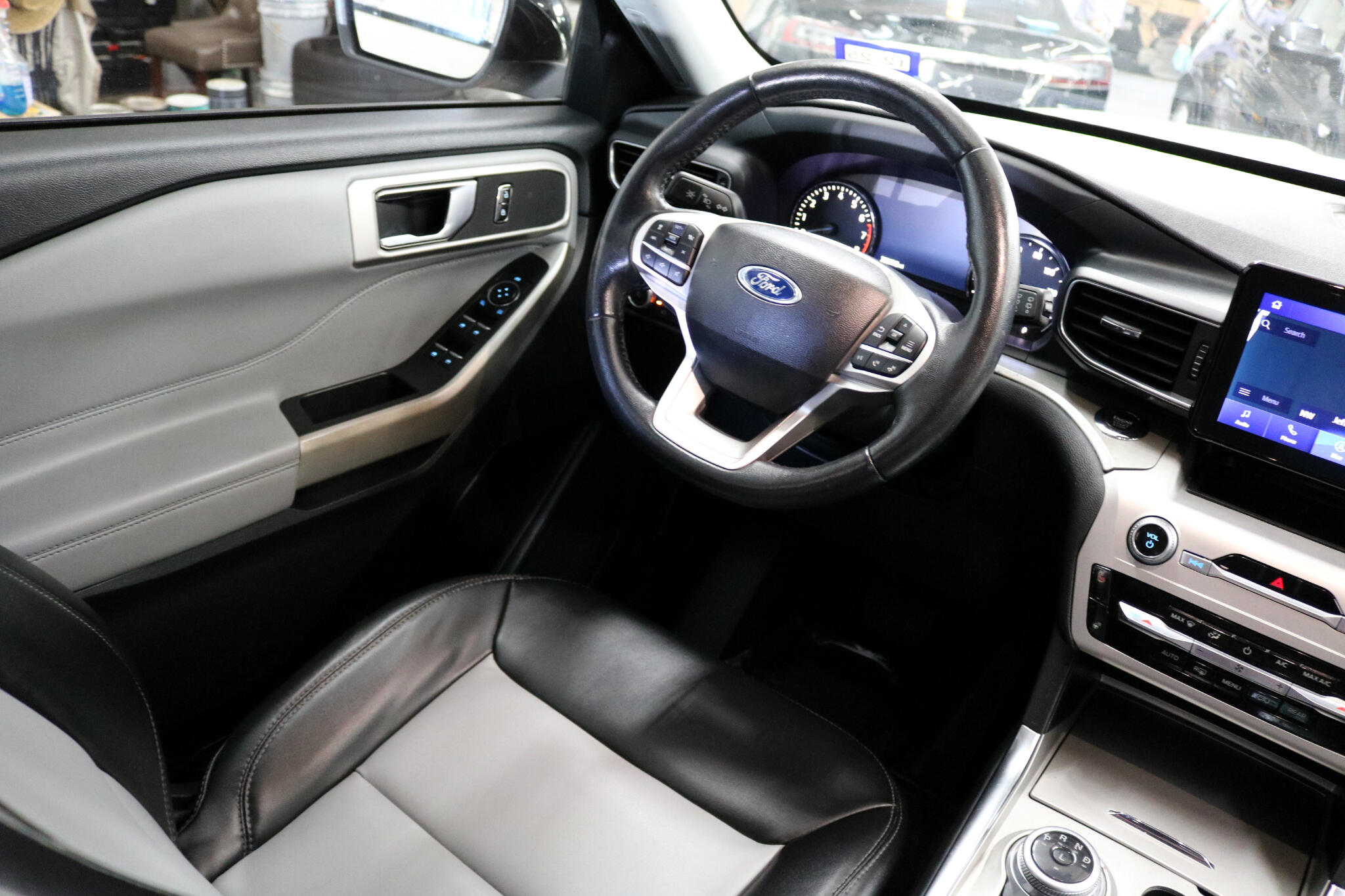 2022 Ford Explorer XLT photo 36