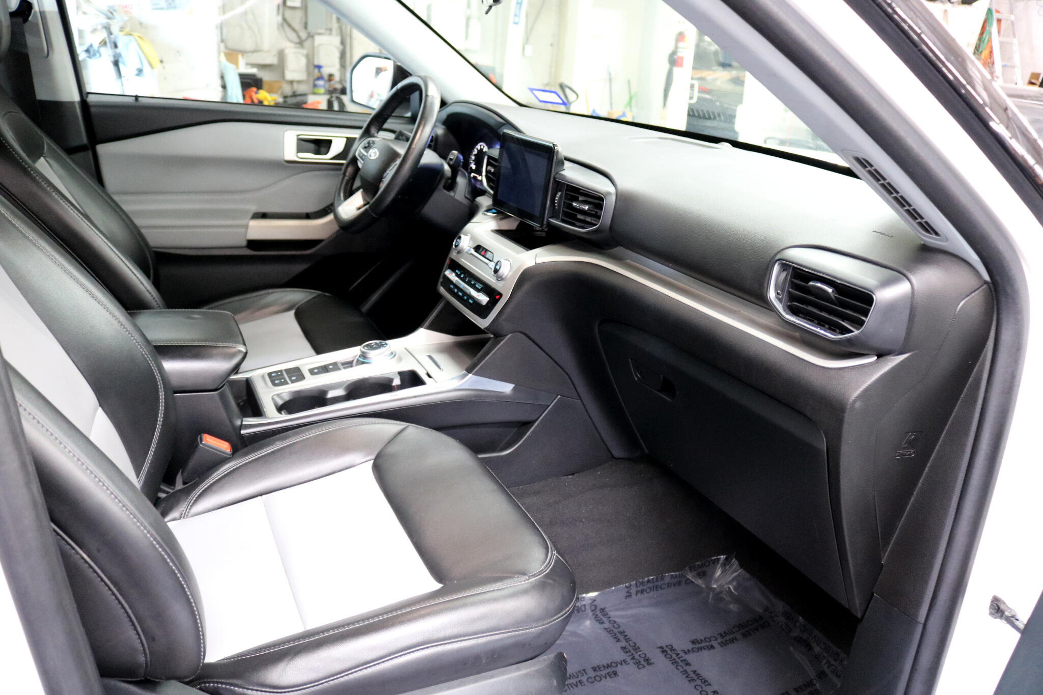 2022 Ford Explorer XLT photo 48