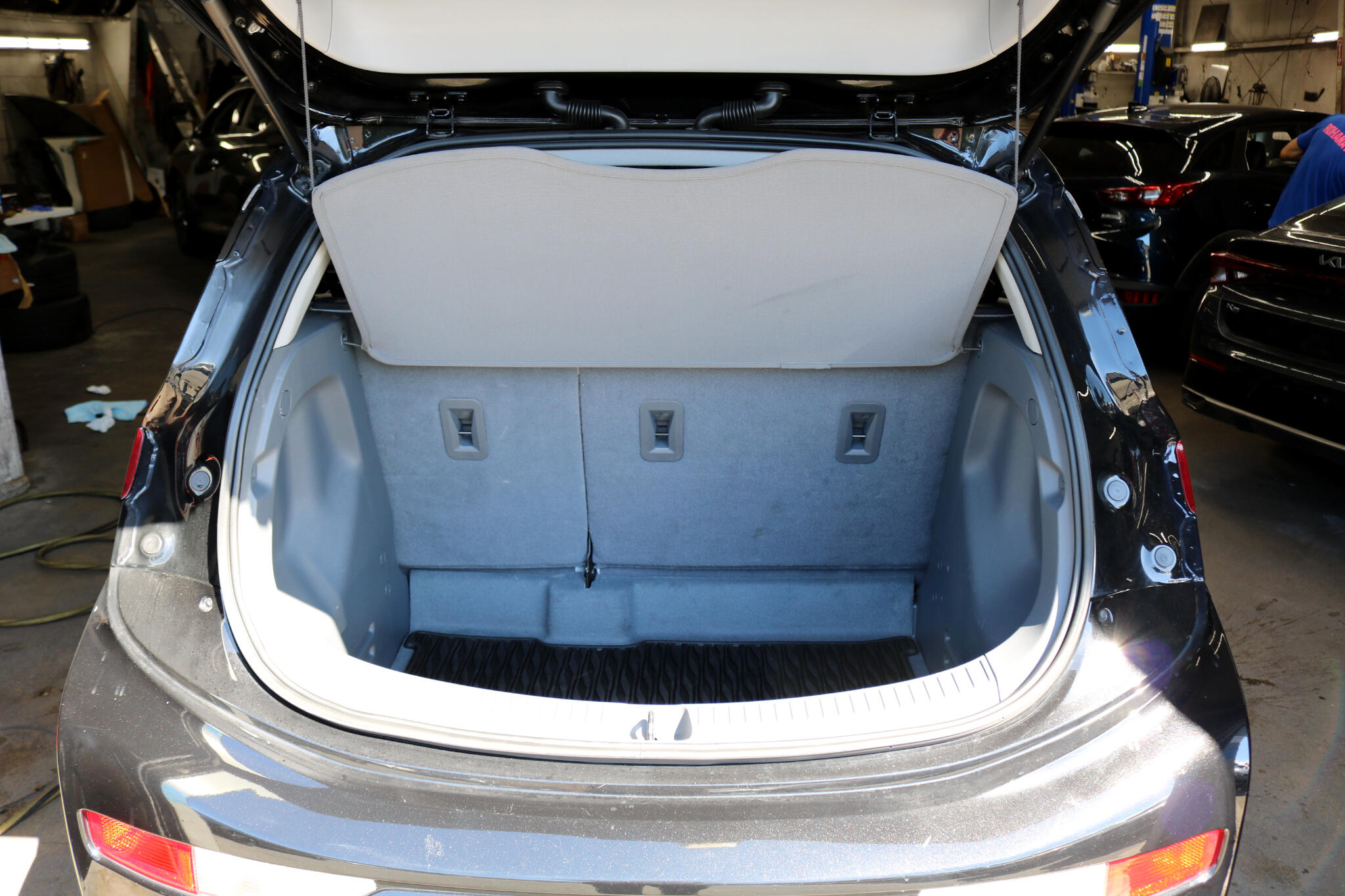 2018 Chevrolet Bolt EV 2LT photo 24