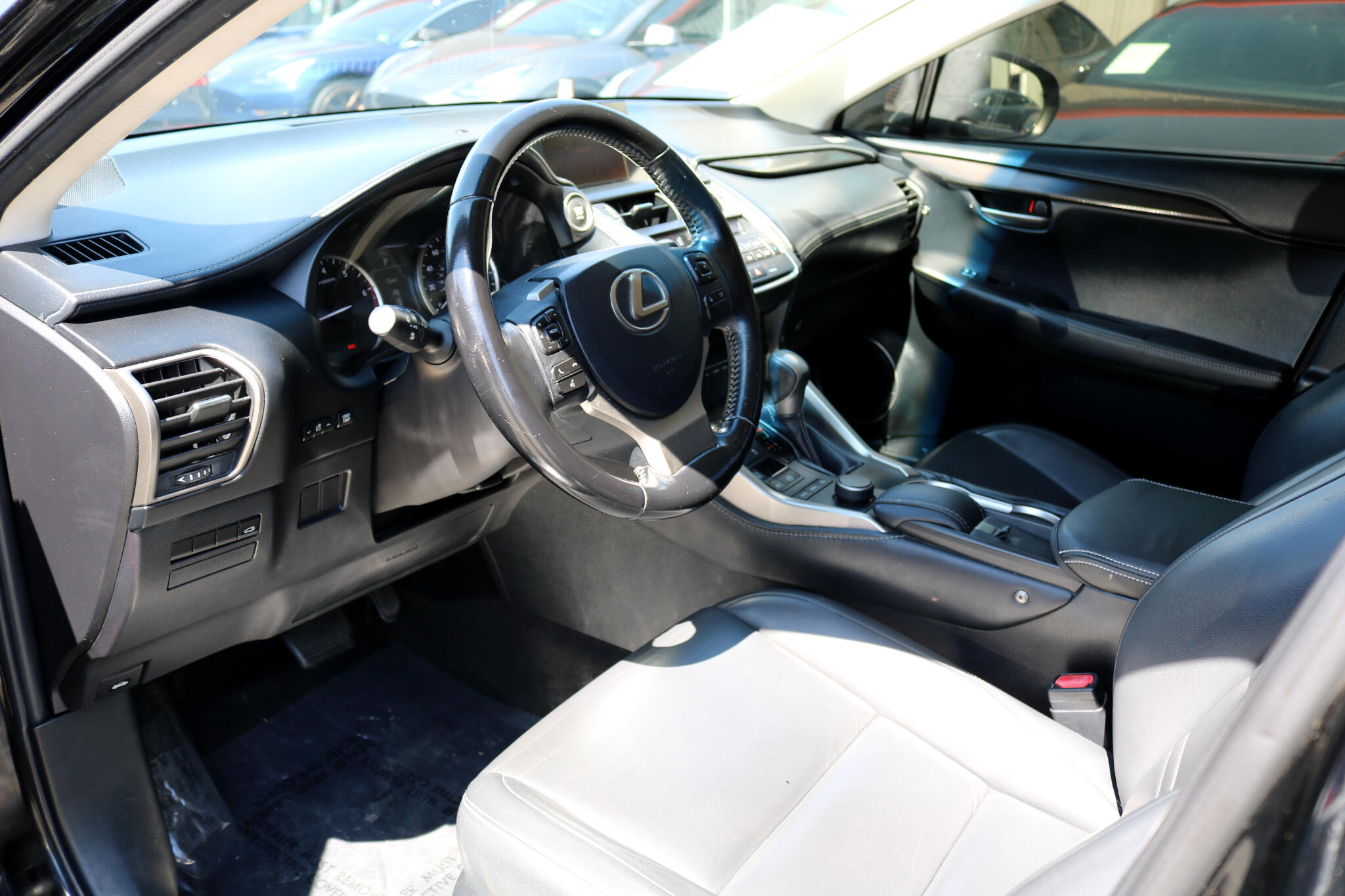 2017 Lexus NX 200t Luxury photo 14