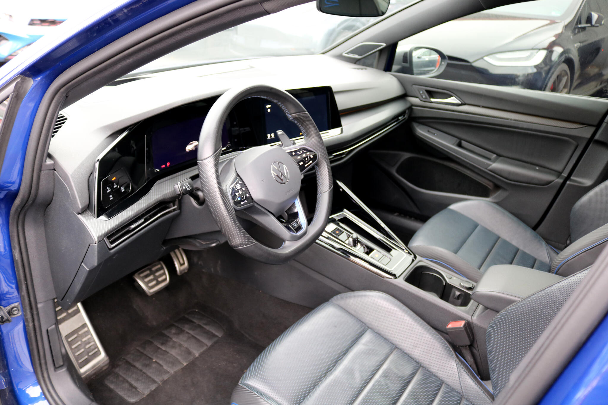 2024 Volkswagen Golf R photo 11