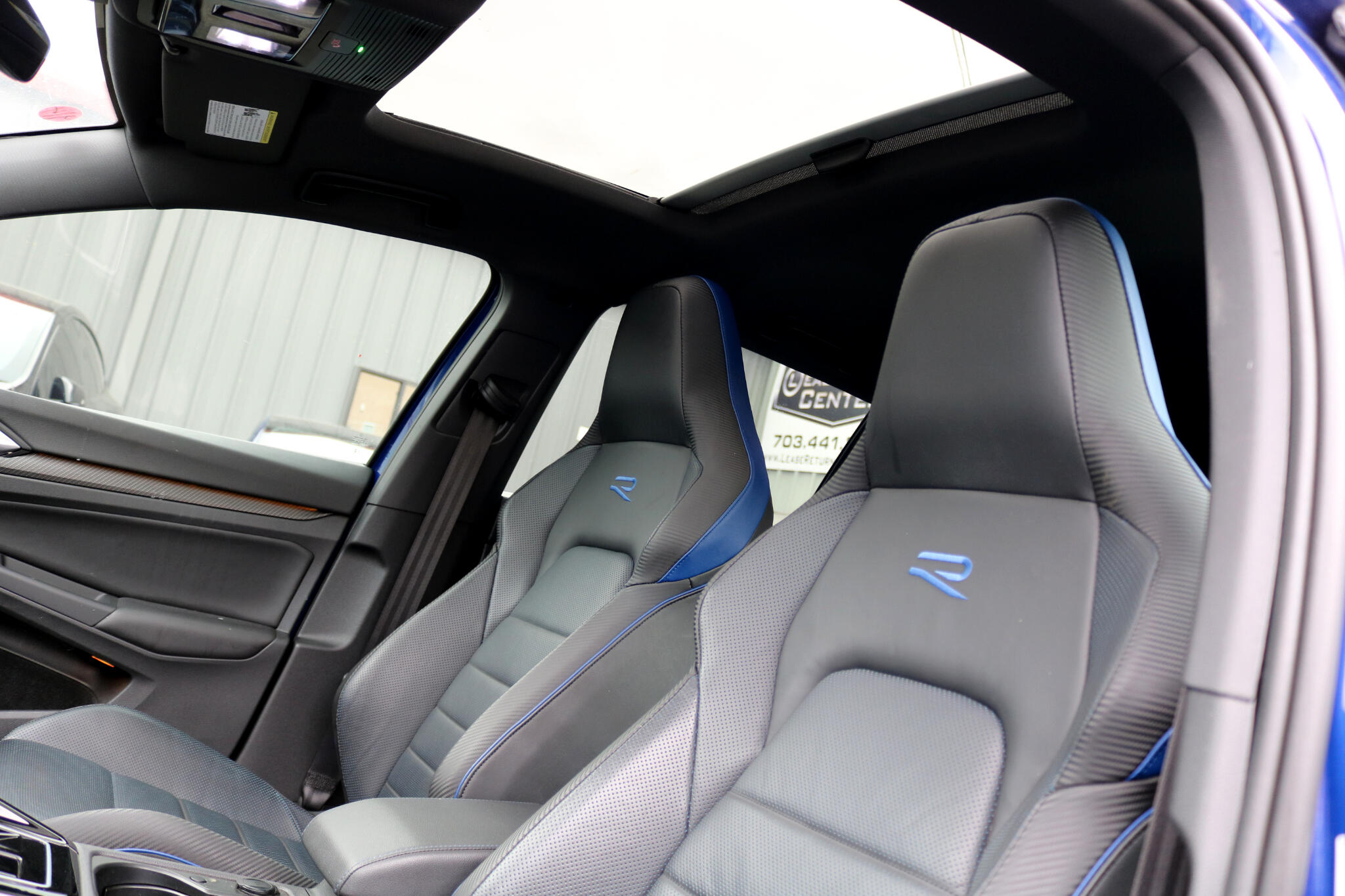 2024 Volkswagen Golf R photo 12