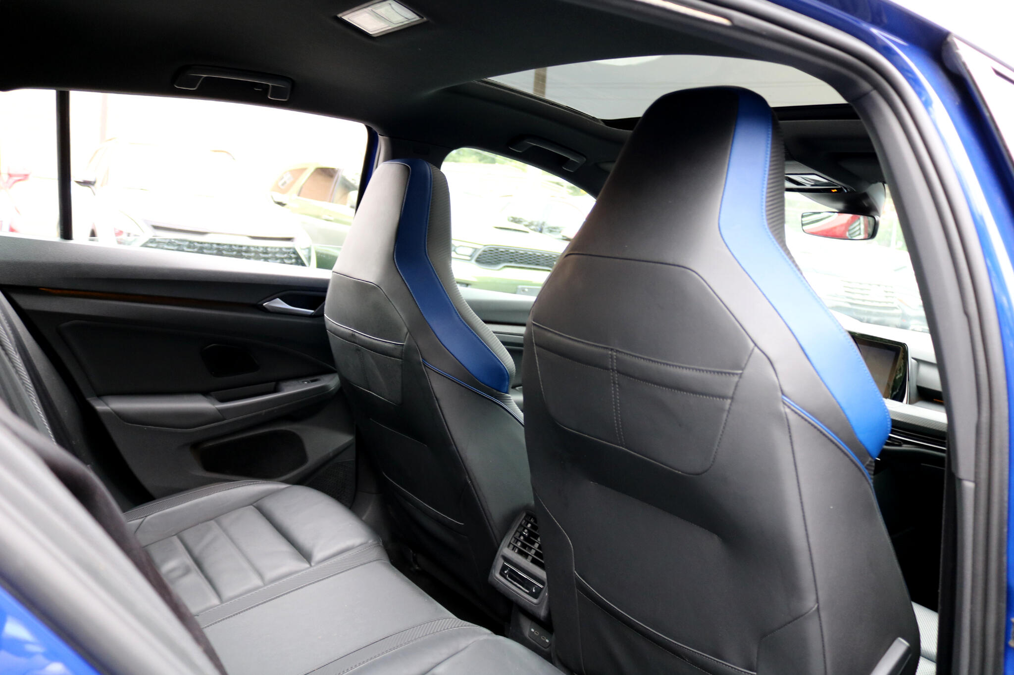 2024 Volkswagen Golf R photo 31