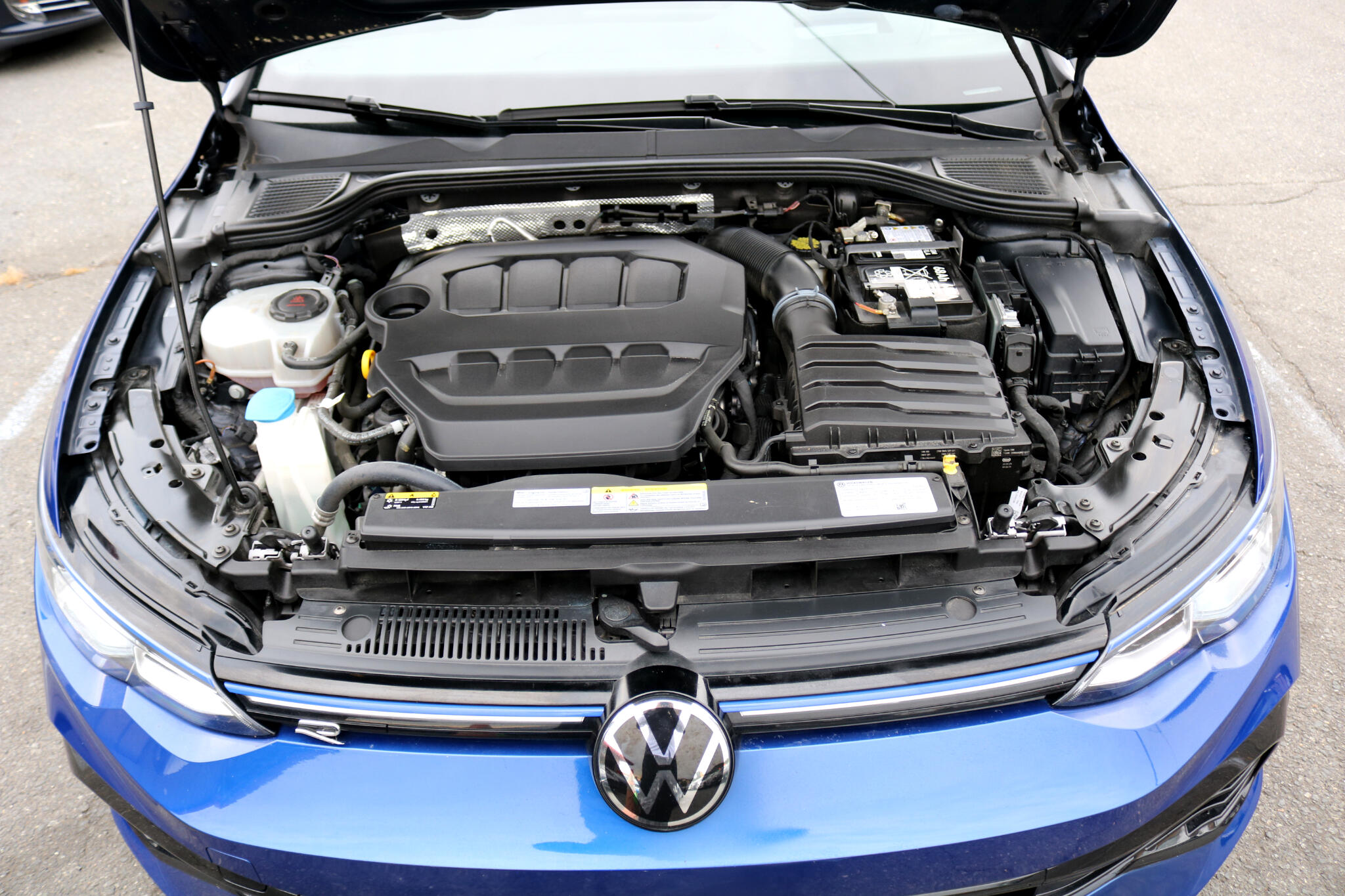 2024 Volkswagen Golf R photo 36