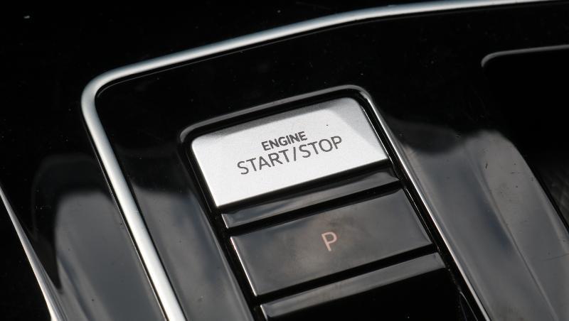 Volkswagen Golf R 2.0T DSG 2024