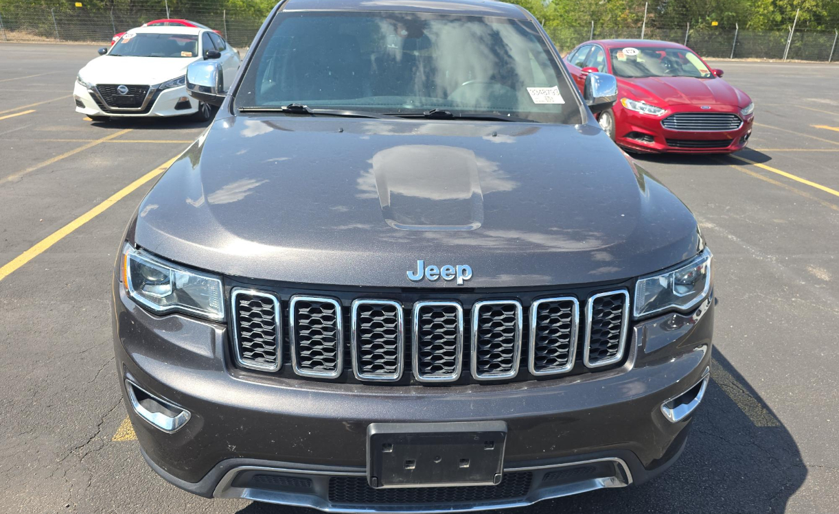 2021 Jeep Grand Cherokee Limited photo 2