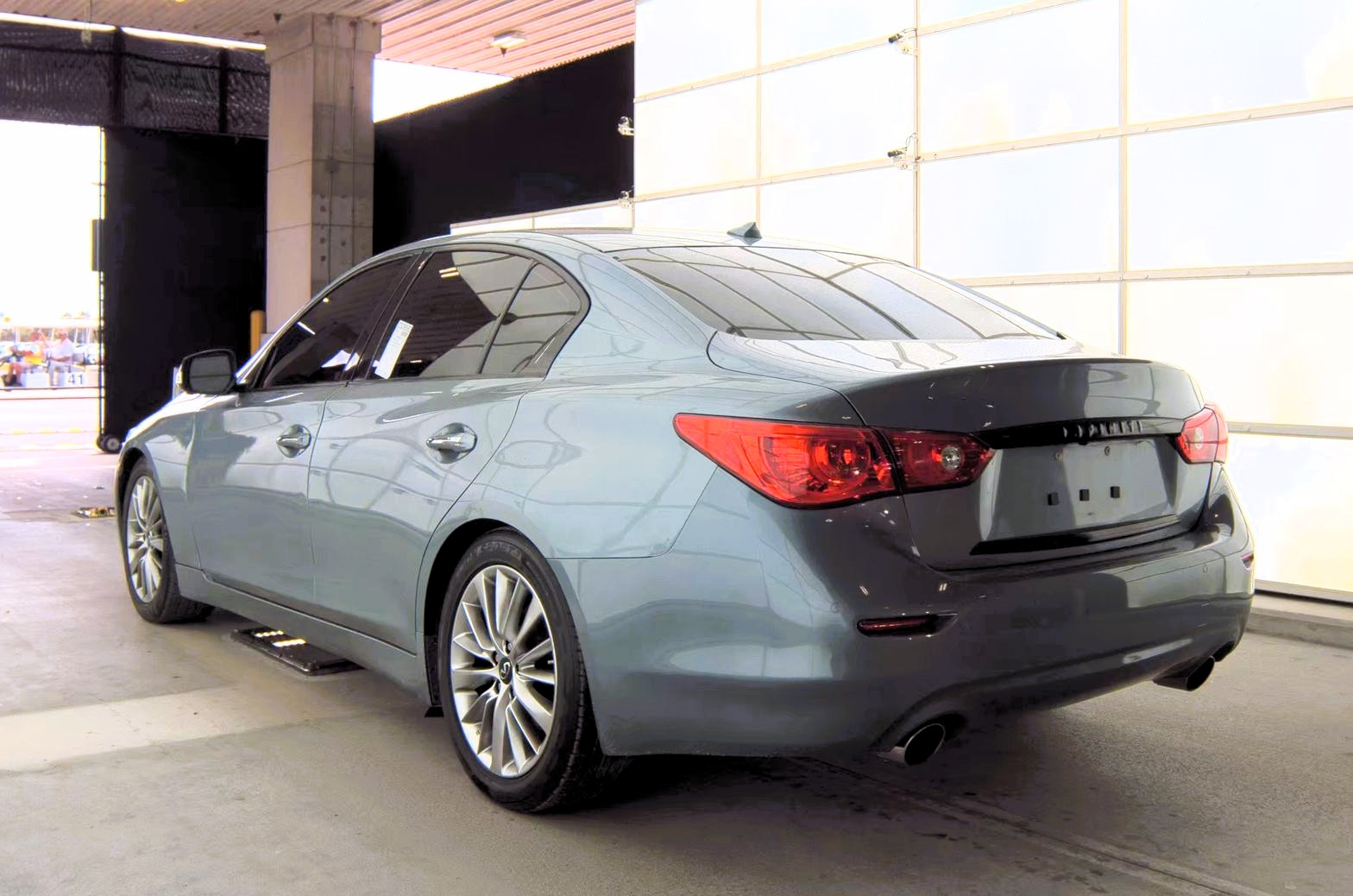 2017 Infiniti Q50 photo 5