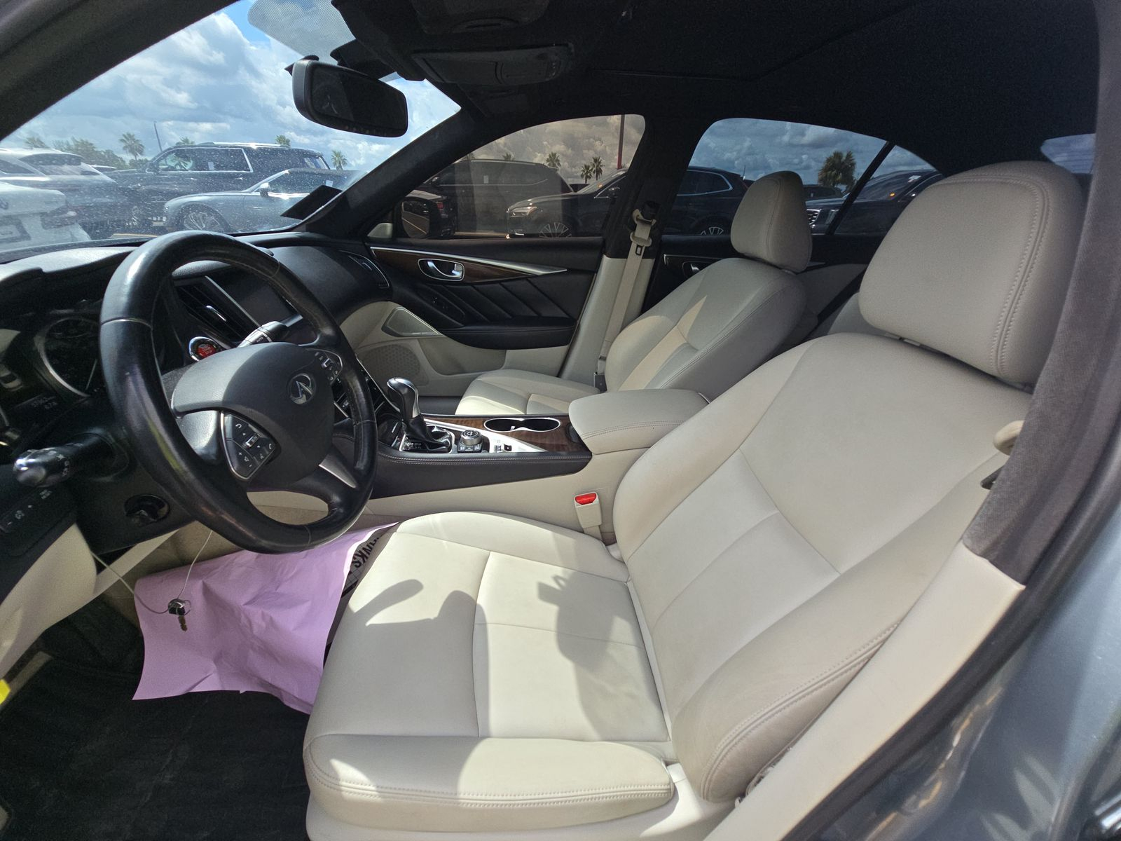 2017 Infiniti Q50 photo 7
