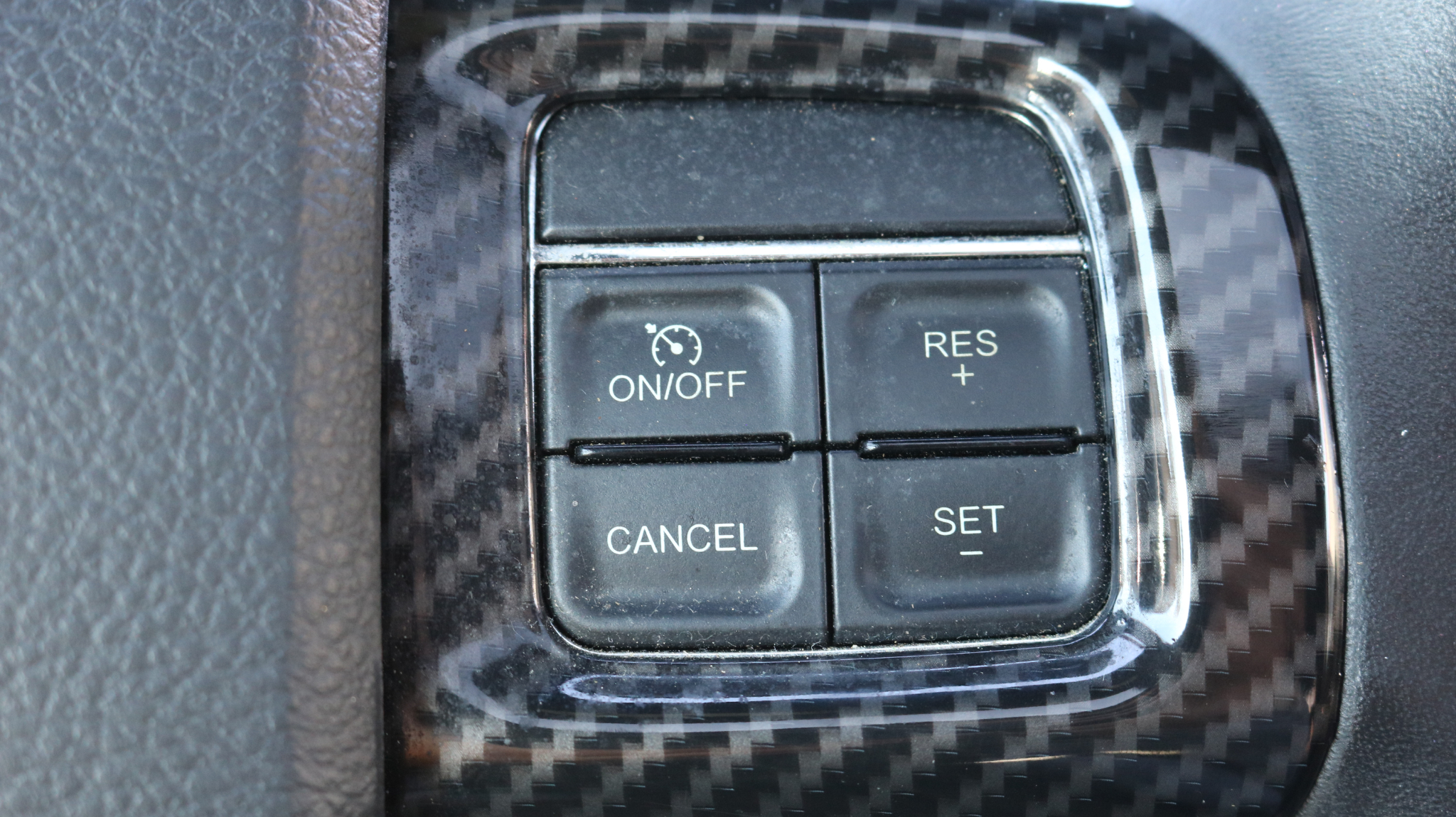 Dodge Challenger 2dr Cpe SXT 2014 Dodge Challenger 2dr Cpe SXT 2014