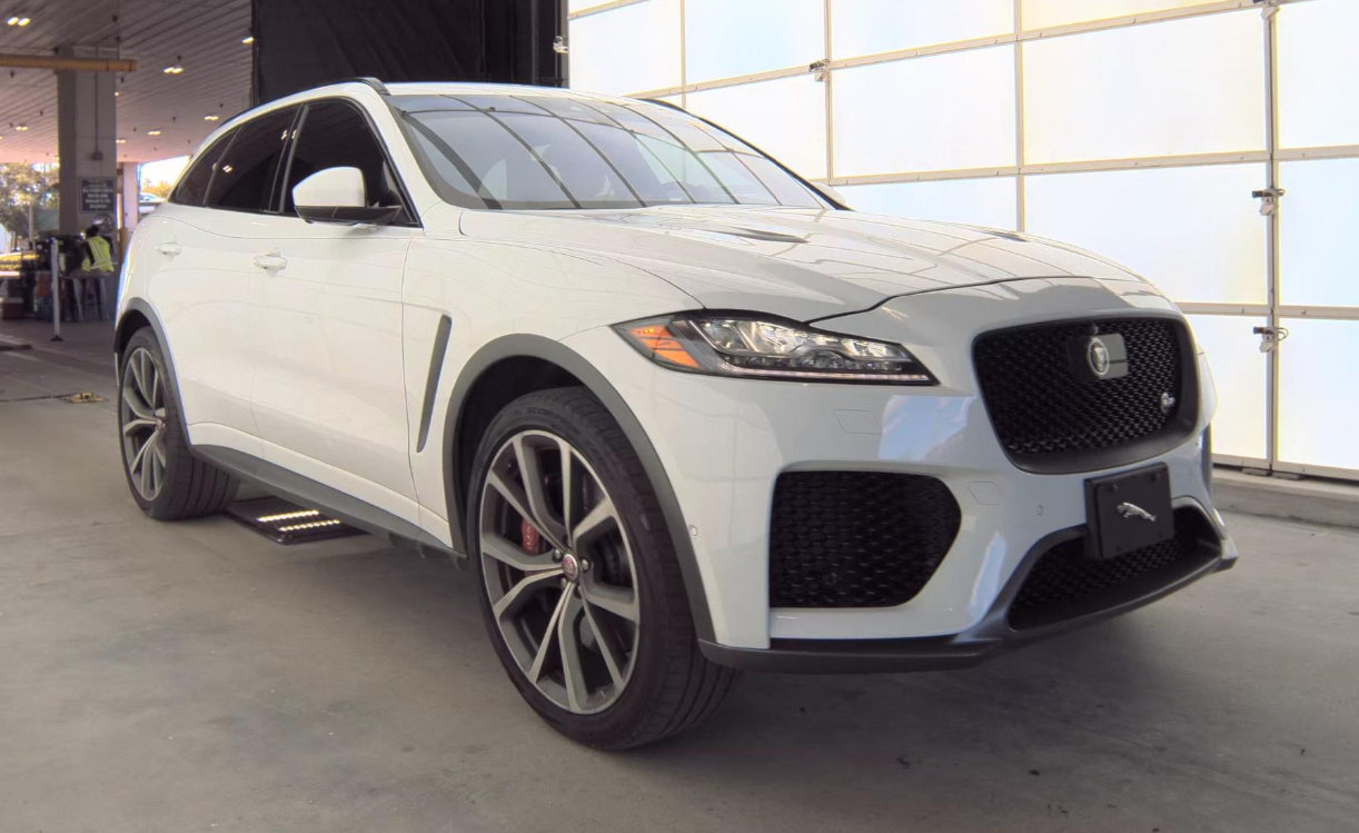 2020 Jaguar F-PACE SVR photo 2