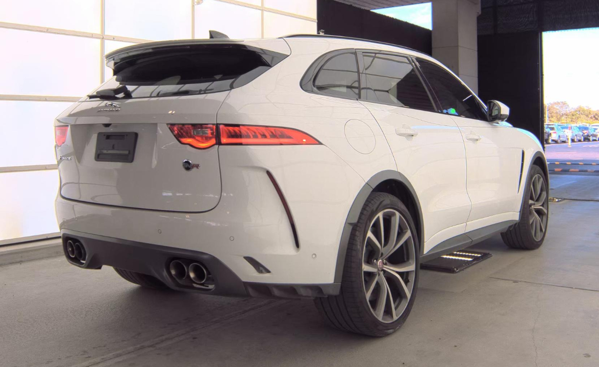 2020 Jaguar F-PACE SVR photo 3