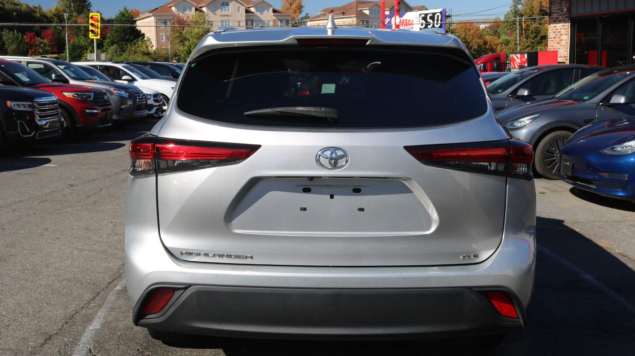 Toyota Highlander XLE FWD (Natl) 2022 Toyota Highlander XLE FWD (Natl) 2022