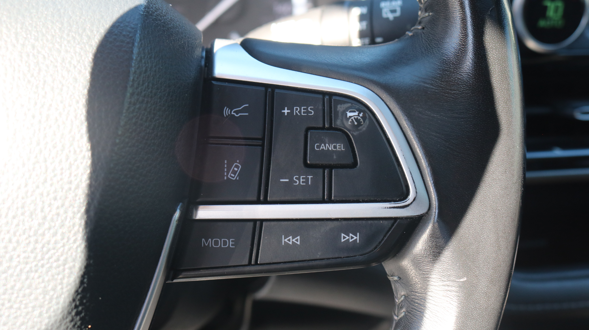 Toyota Highlander XLE FWD (Natl) 2022 Toyota Highlander XLE FWD (Natl) 2022