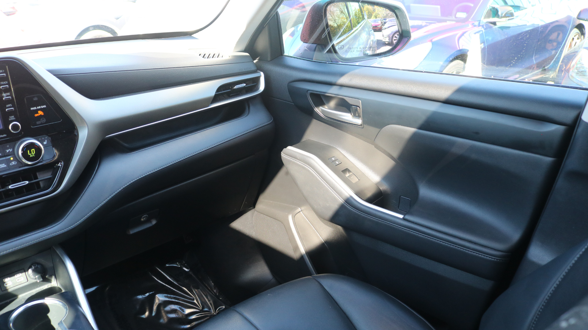 Toyota Highlander XLE FWD (Natl) 2022 Toyota Highlander XLE FWD (Natl) 2022