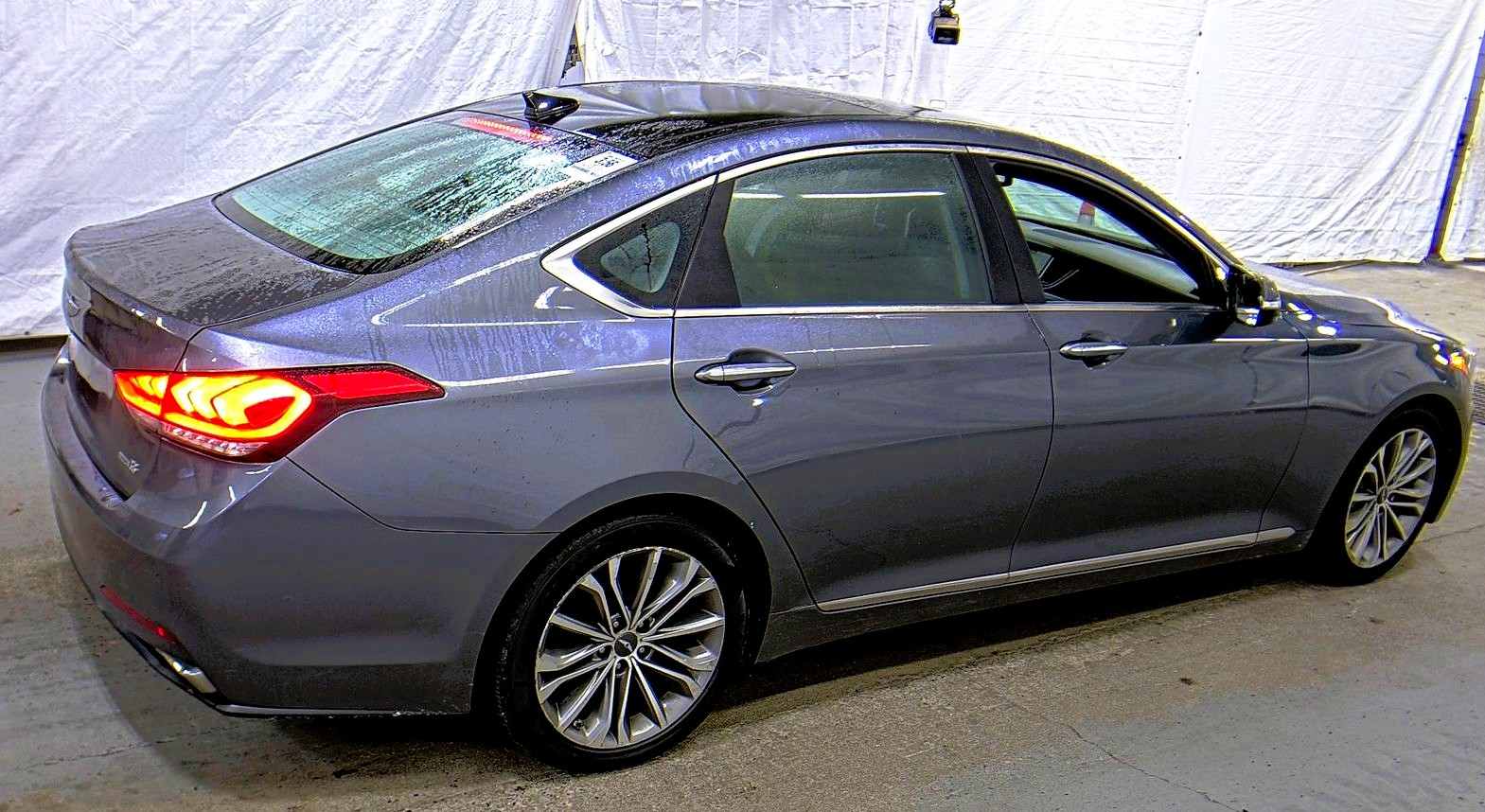 2015 Hyundai Genesis 3.8 AWD photo 4