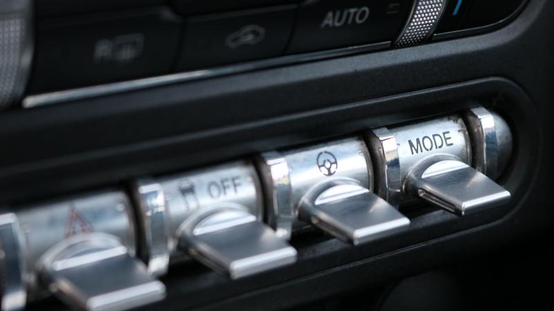 Ford Mustang 2dr Conv EcoBoost Premium 2016