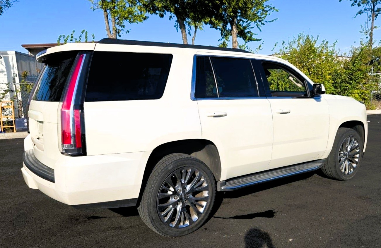 GMC Yukon 4WD 4dr SLT 2015 GMC Yukon 4WD 4dr SLT 2015