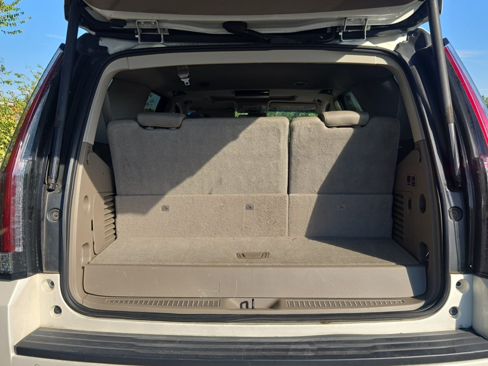 GMC Yukon 4WD 4dr SLT 2015 GMC Yukon 4WD 4dr SLT 2015