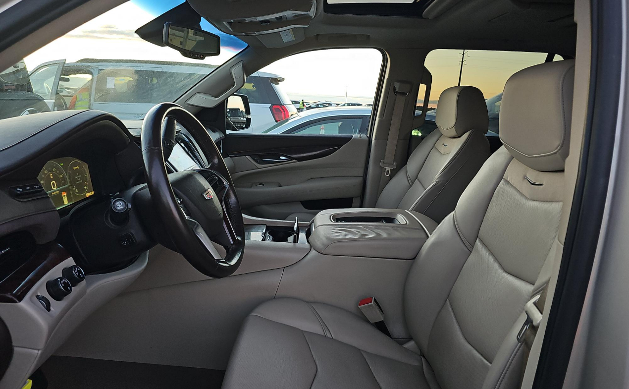 Cadillac Escalade 4WD 4dr Luxury 2015 Cadillac Escalade 4WD 4dr Luxury 2015